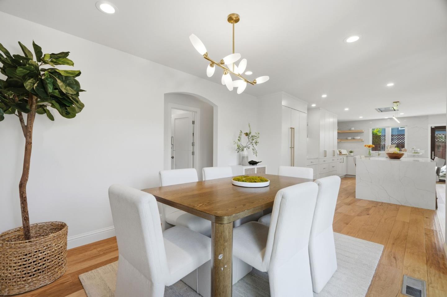 Detail Gallery Image 28 of 101 For 845 Groton Ct, Sunnyvale,  CA 94087 - 5 Beds | 3 Baths