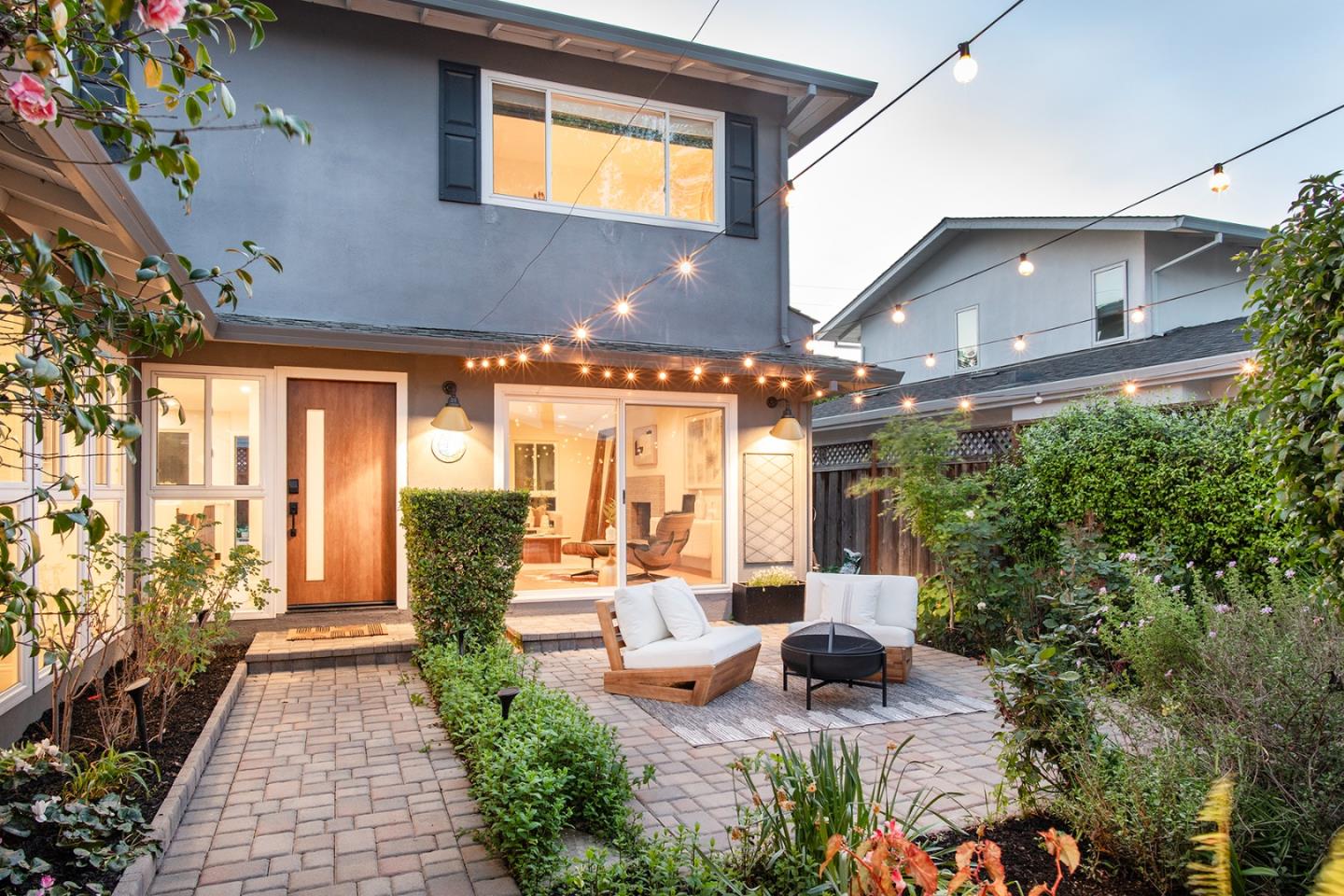 Detail Gallery Image 3 of 101 For 845 Groton Ct, Sunnyvale,  CA 94087 - 5 Beds | 3 Baths