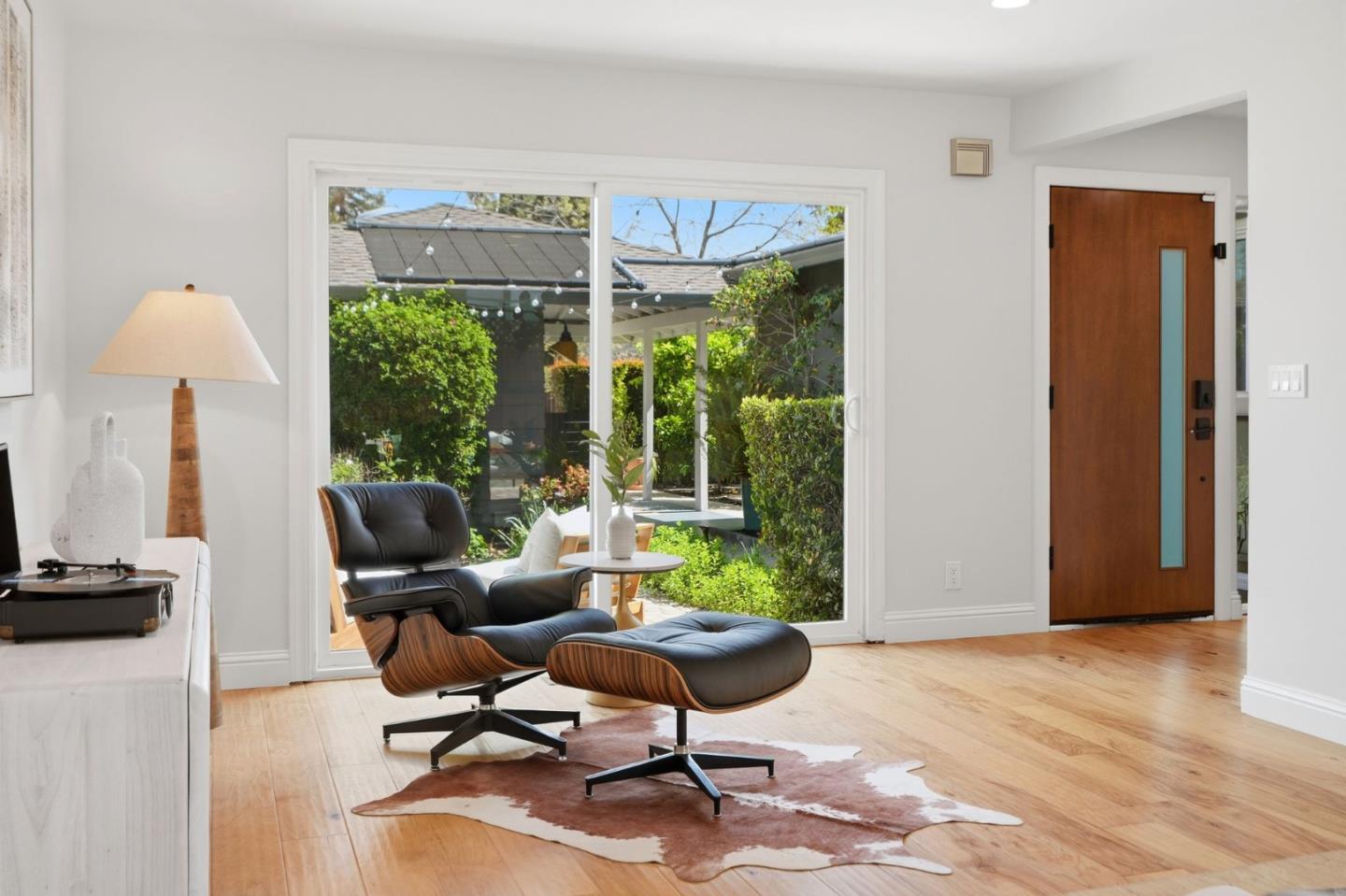 Detail Gallery Image 32 of 101 For 845 Groton Ct, Sunnyvale,  CA 94087 - 5 Beds | 3 Baths