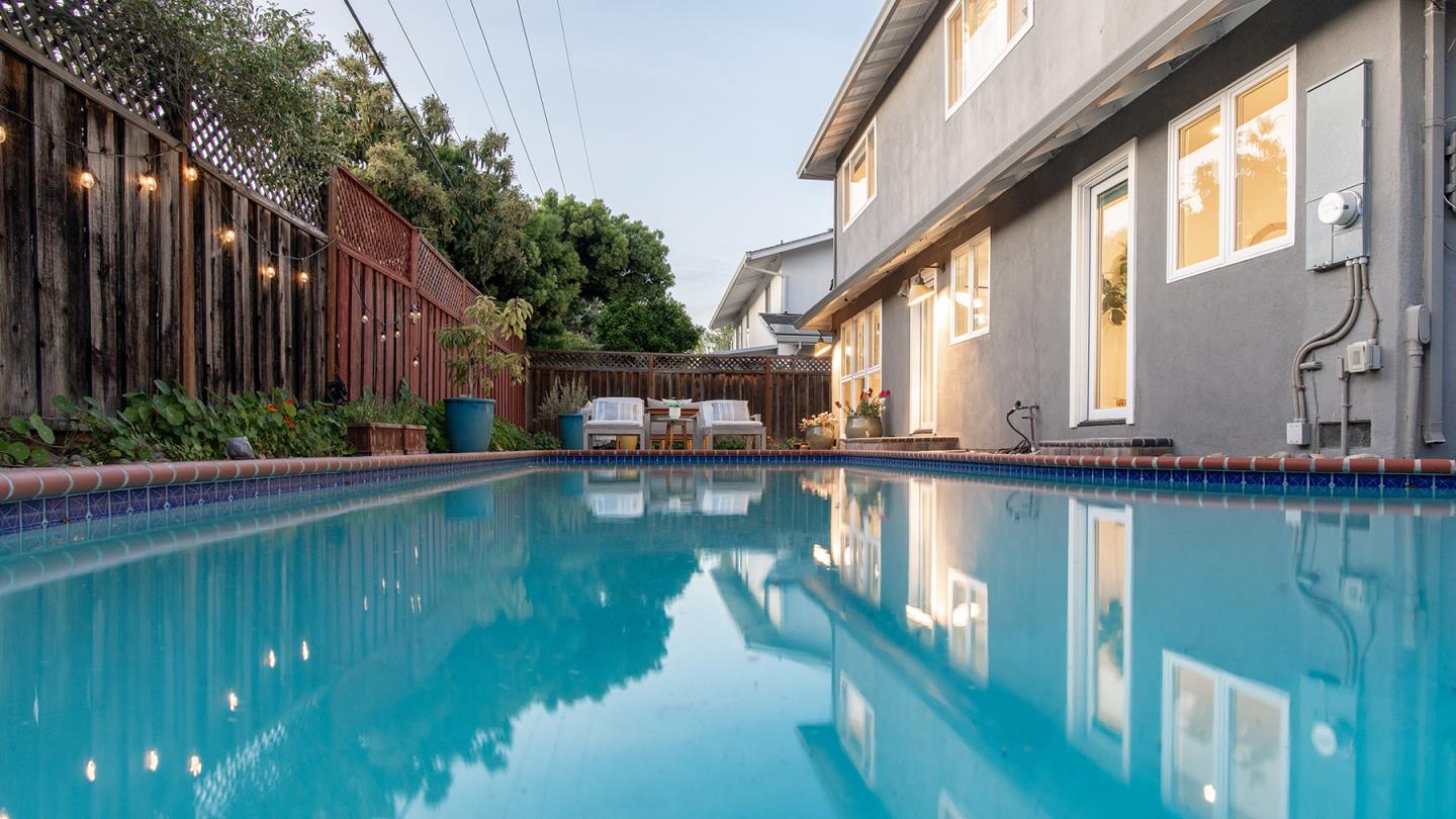 Detail Gallery Image 6 of 101 For 845 Groton Ct, Sunnyvale,  CA 94087 - 5 Beds | 3 Baths