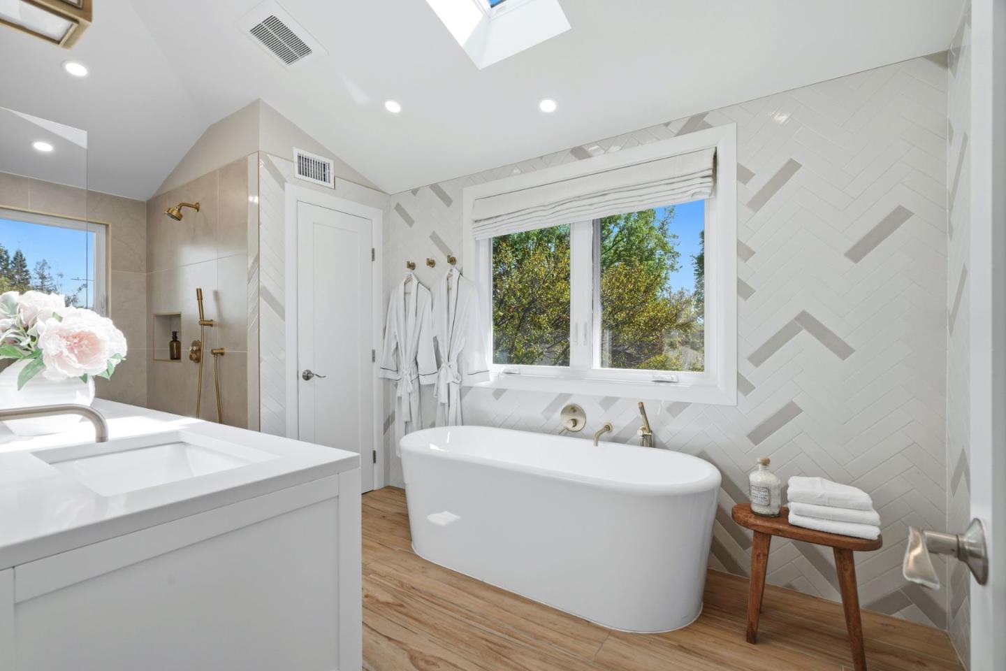 Detail Gallery Image 64 of 101 For 845 Groton Ct, Sunnyvale,  CA 94087 - 5 Beds | 3 Baths