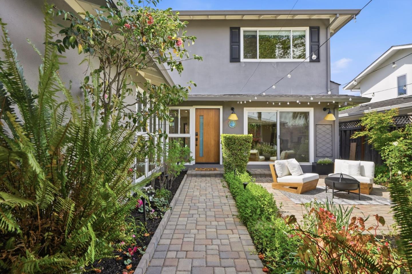 Detail Gallery Image 9 of 101 For 845 Groton Ct, Sunnyvale,  CA 94087 - 5 Beds | 3 Baths