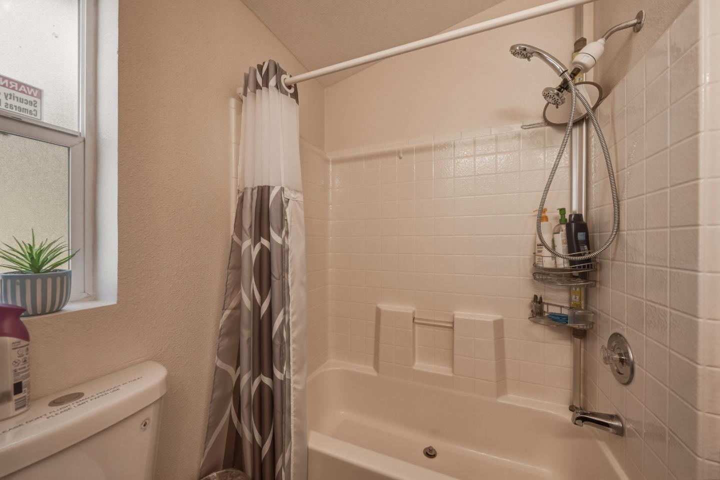 Detail Gallery Image 19 of 38 For 4315 Lakeshore Blvd, Nice,  CA 95464 - 2 Beds | 2 Baths