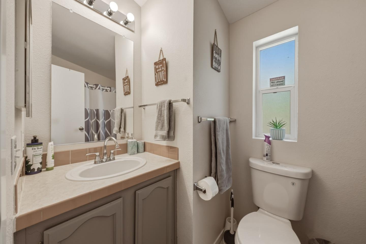 Detail Gallery Image 20 of 38 For 4315 Lakeshore Blvd, Nice,  CA 95464 - 2 Beds | 2 Baths