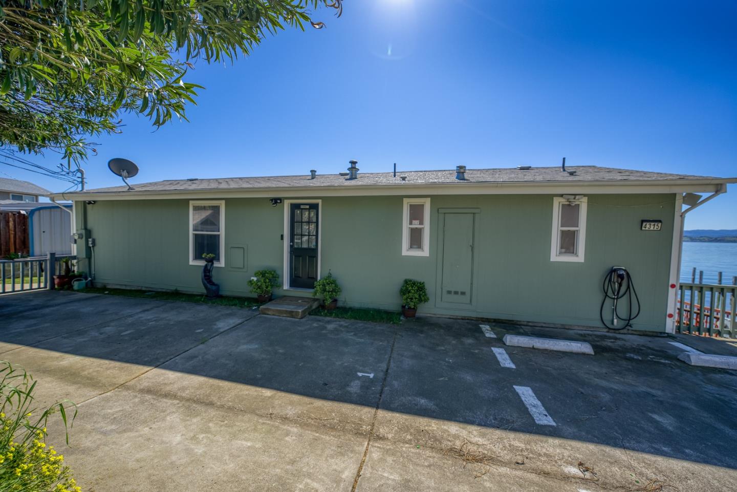 Detail Gallery Image 25 of 38 For 4315 Lakeshore Blvd, Nice,  CA 95464 - 2 Beds | 2 Baths