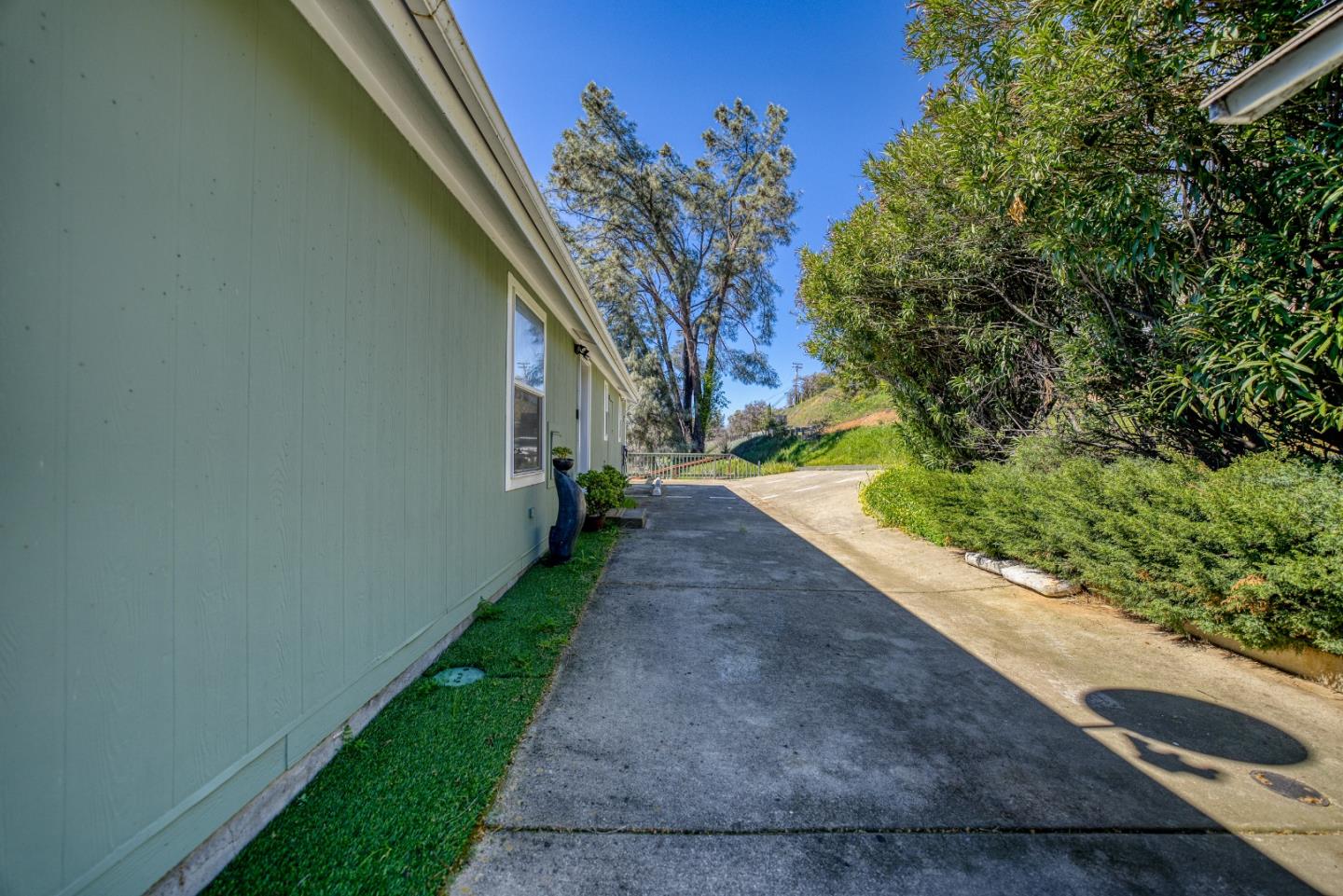 Detail Gallery Image 28 of 38 For 4315 Lakeshore Blvd, Nice,  CA 95464 - 2 Beds | 2 Baths