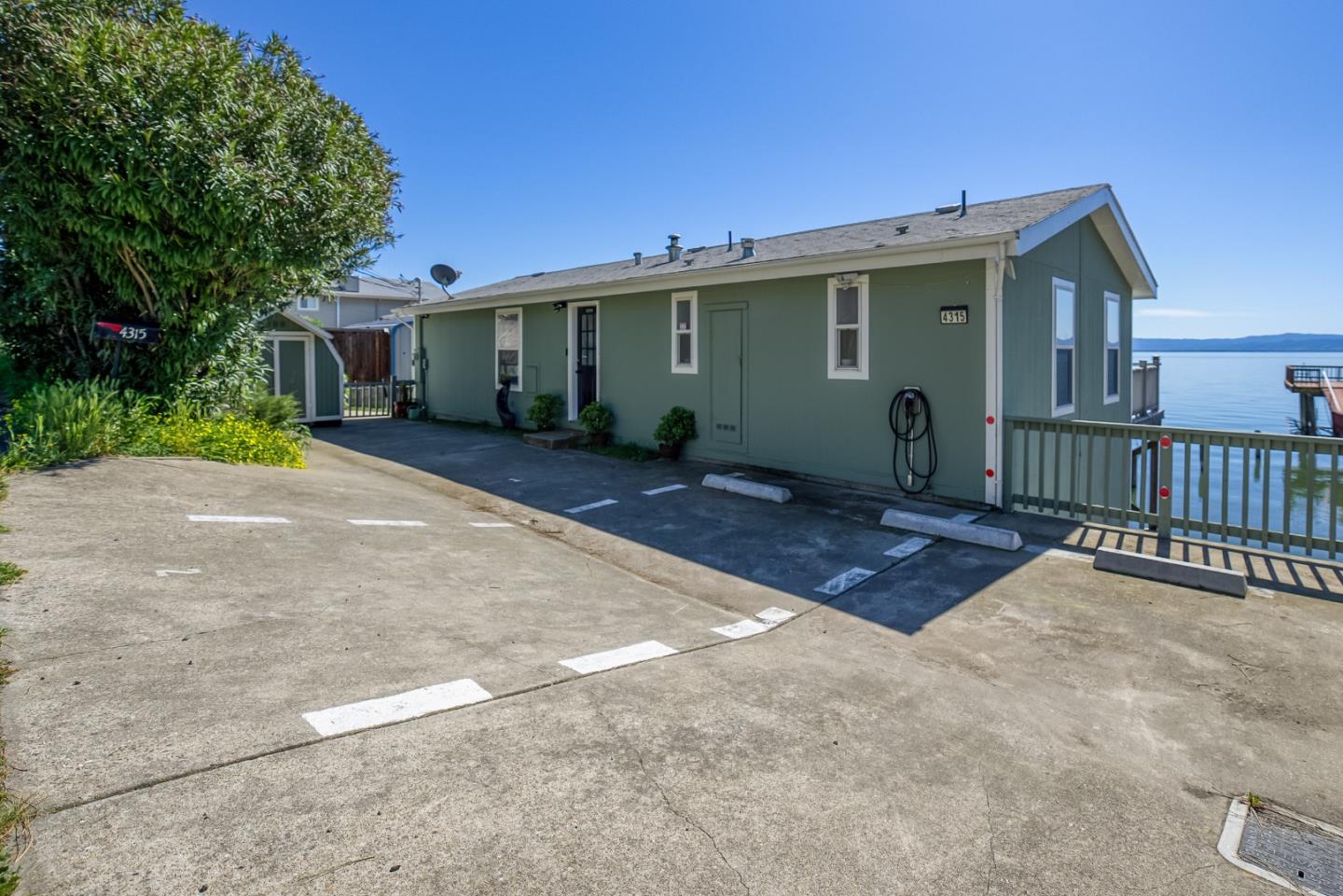 Detail Gallery Image 31 of 38 For 4315 Lakeshore Blvd, Nice,  CA 95464 - 2 Beds | 2 Baths