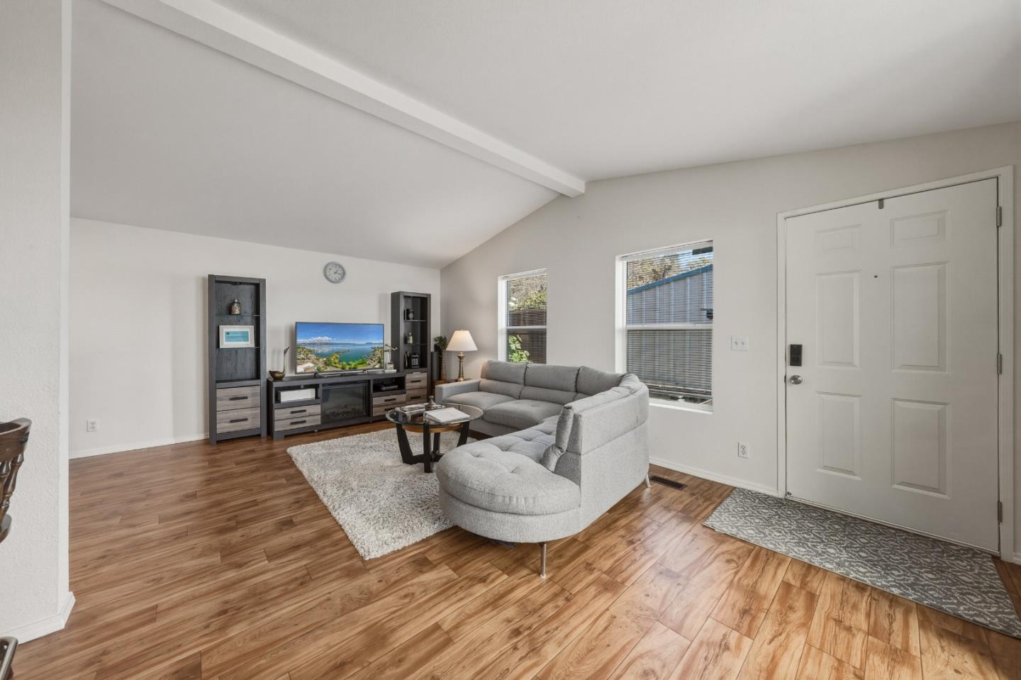 Detail Gallery Image 4 of 38 For 4315 Lakeshore Blvd, Nice,  CA 95464 - 2 Beds | 2 Baths