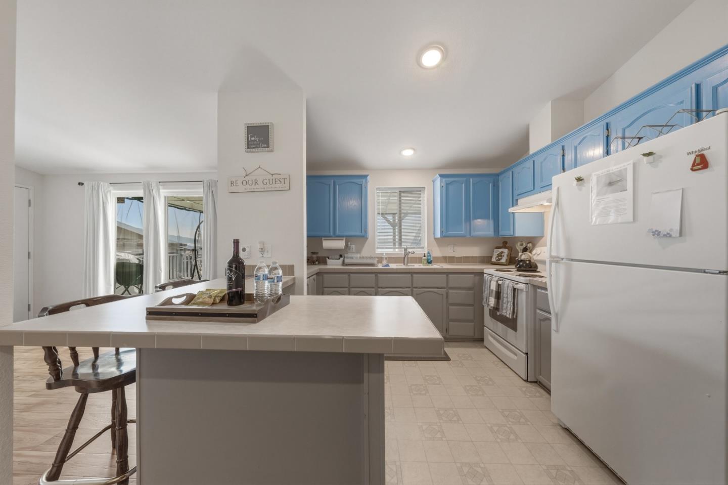 Detail Gallery Image 9 of 38 For 4315 Lakeshore Blvd, Nice,  CA 95464 - 2 Beds | 2 Baths