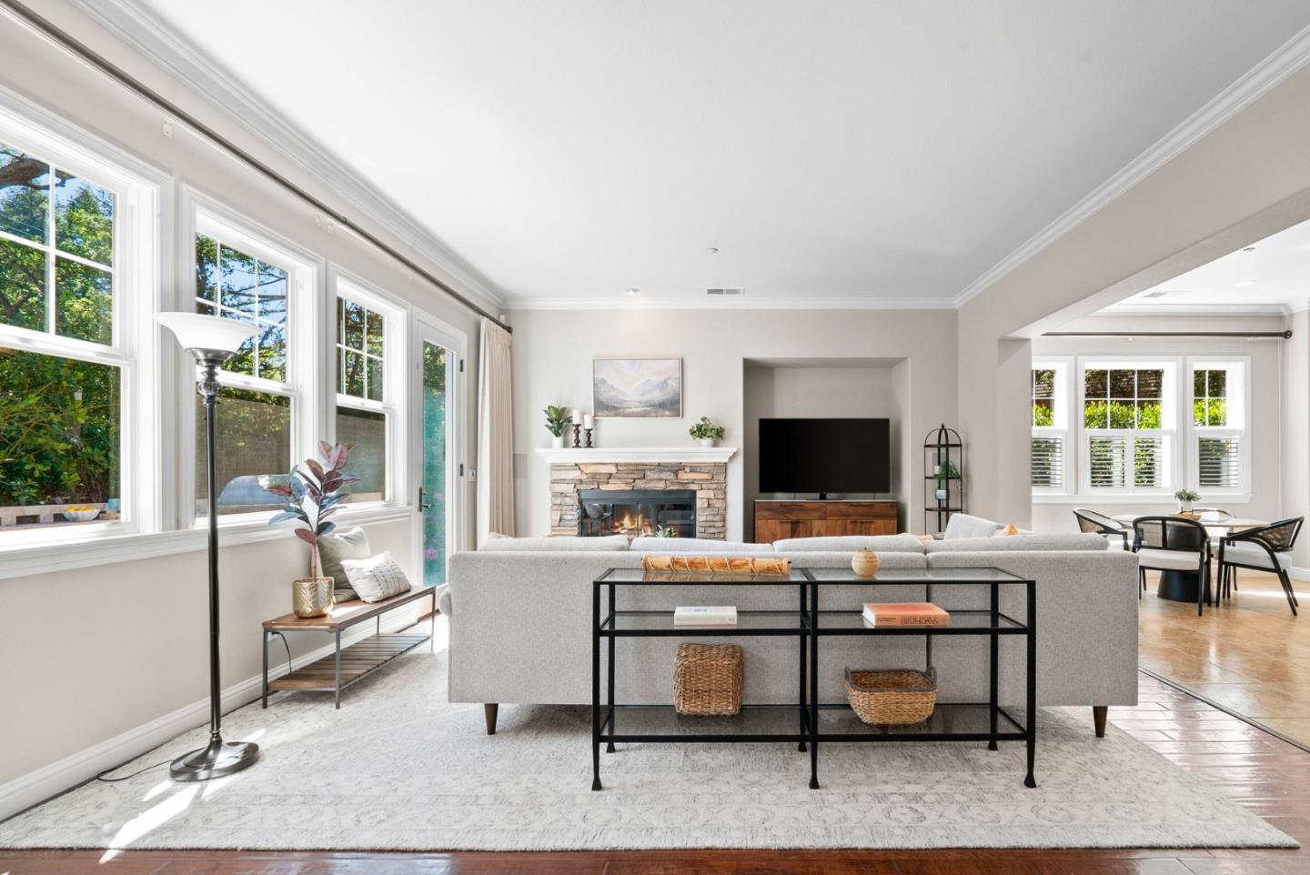 Detail Gallery Image 11 of 51 For 335 Bridlewood Ct, Santa Cruz,  CA 95060 - 5 Beds | 5/1 Baths