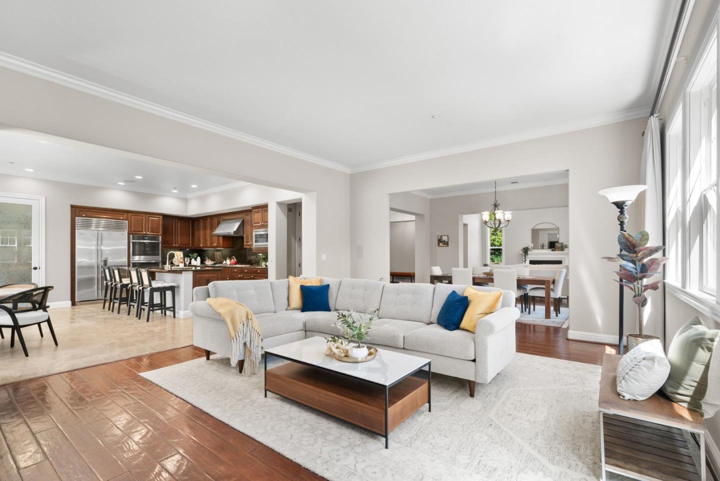 Detail Gallery Image 13 of 51 For 335 Bridlewood Ct, Santa Cruz,  CA 95060 - 5 Beds | 5/1 Baths