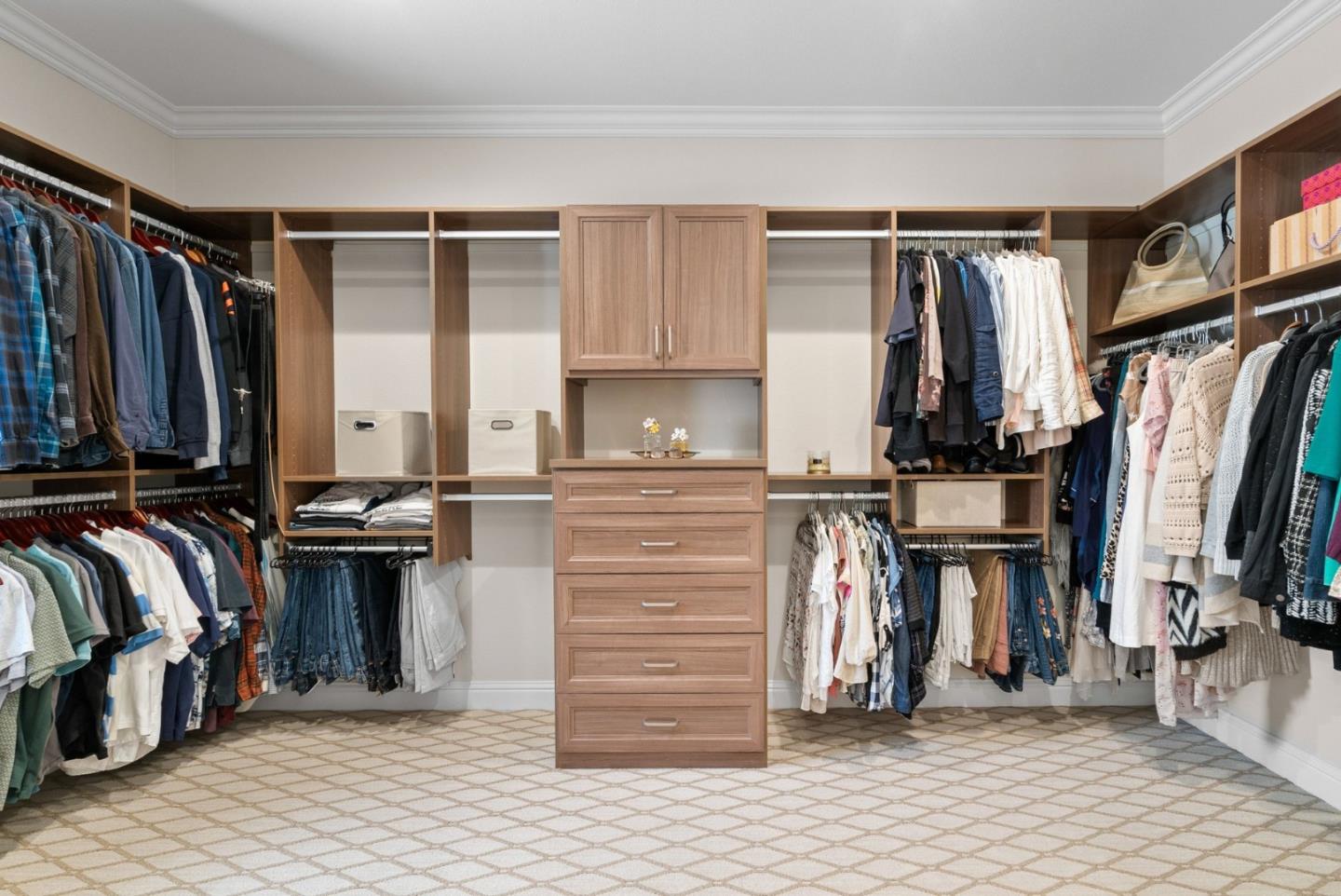 Detail Gallery Image 27 of 51 For 335 Bridlewood Ct, Santa Cruz,  CA 95060 - 5 Beds | 5/1 Baths