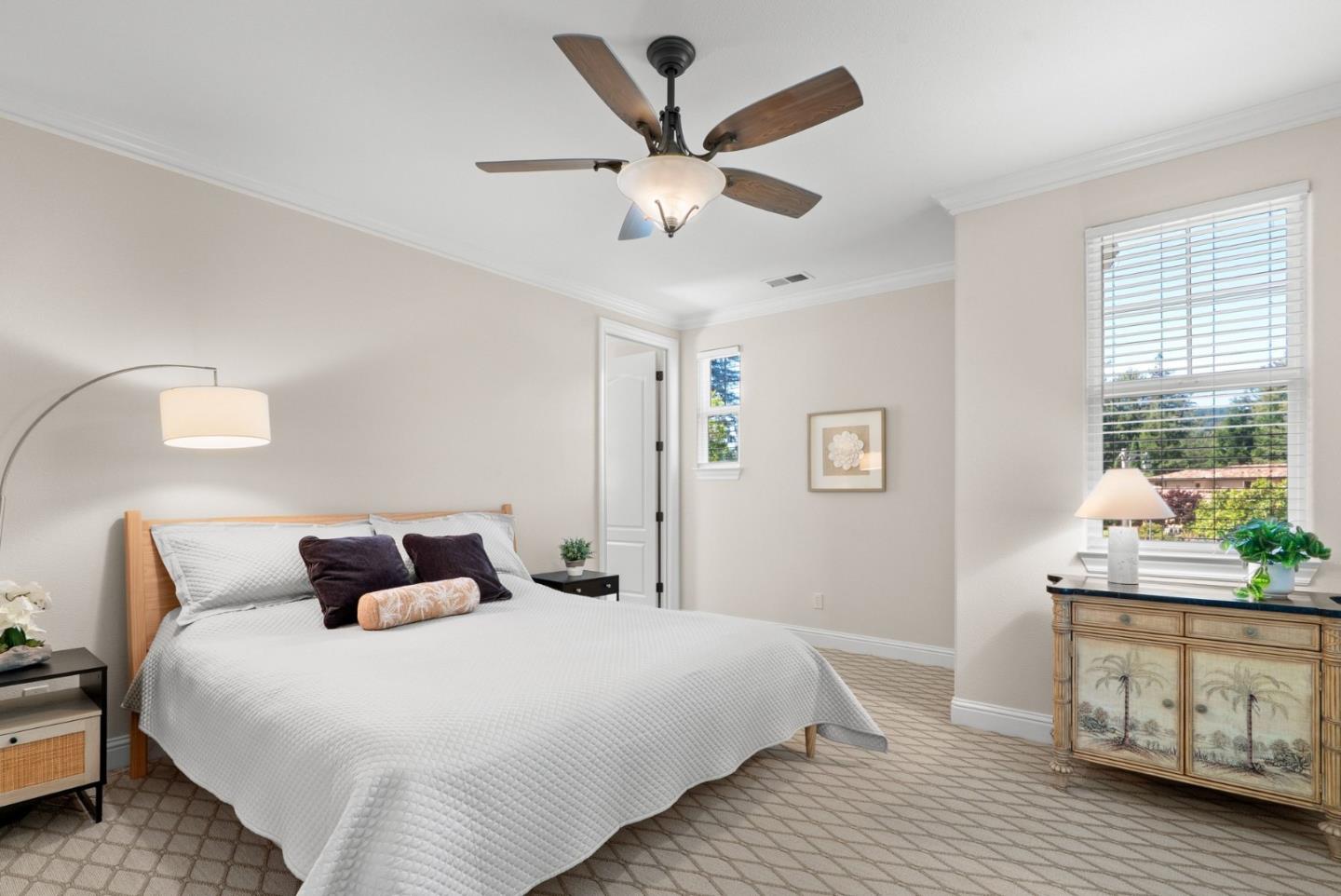 Detail Gallery Image 33 of 51 For 335 Bridlewood Ct, Santa Cruz,  CA 95060 - 5 Beds | 5/1 Baths