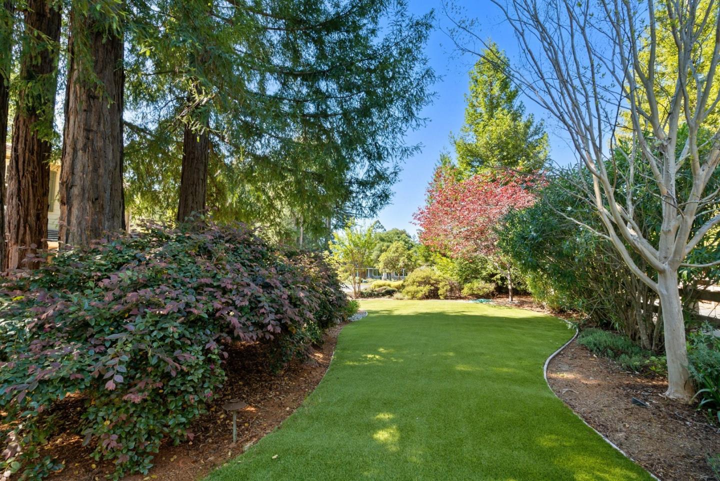 Detail Gallery Image 37 of 51 For 335 Bridlewood Ct, Santa Cruz,  CA 95060 - 5 Beds | 5/1 Baths