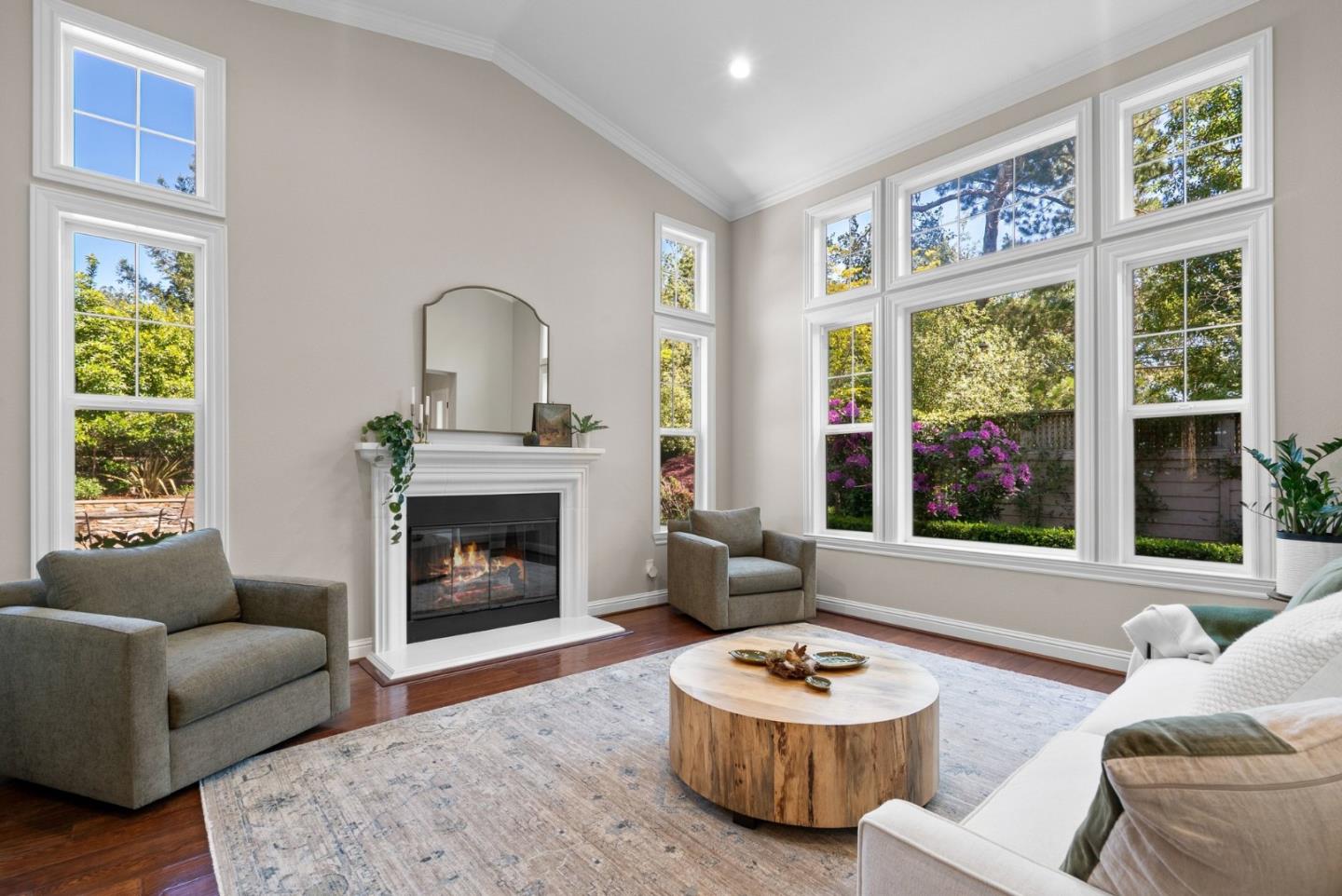 Detail Gallery Image 5 of 51 For 335 Bridlewood Ct, Santa Cruz,  CA 95060 - 5 Beds | 5/1 Baths