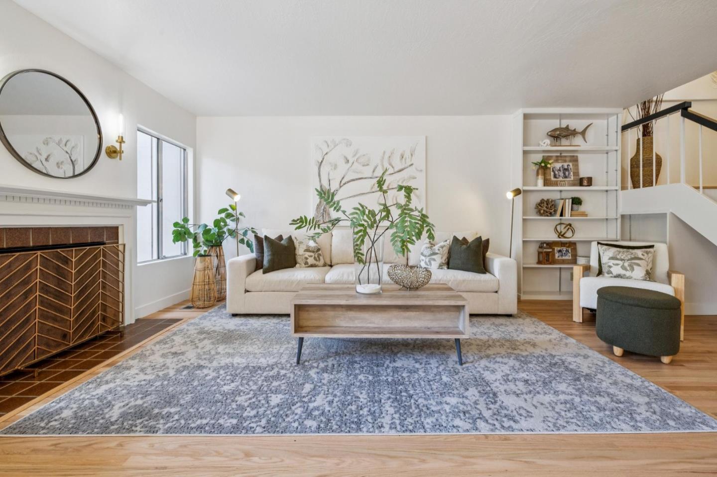 Front Image Thumbnail for ML82041517