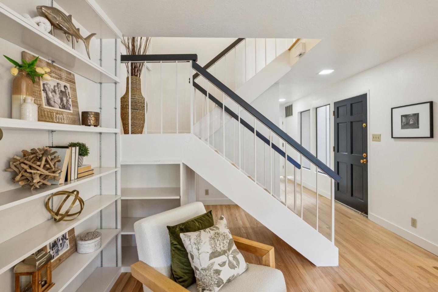 Detail Gallery Image 21 of 58 For 18 Tollridge Ct, San Mateo,  CA 94402 - 3 Beds | 2/1 Baths