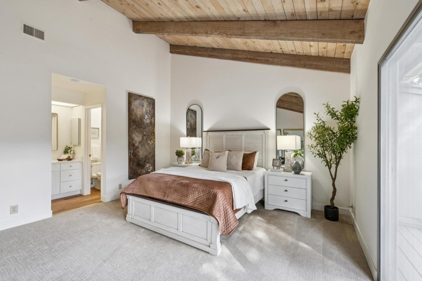 Detail Gallery Image 23 of 58 For 18 Tollridge Ct, San Mateo,  CA 94402 - 3 Beds | 2/1 Baths