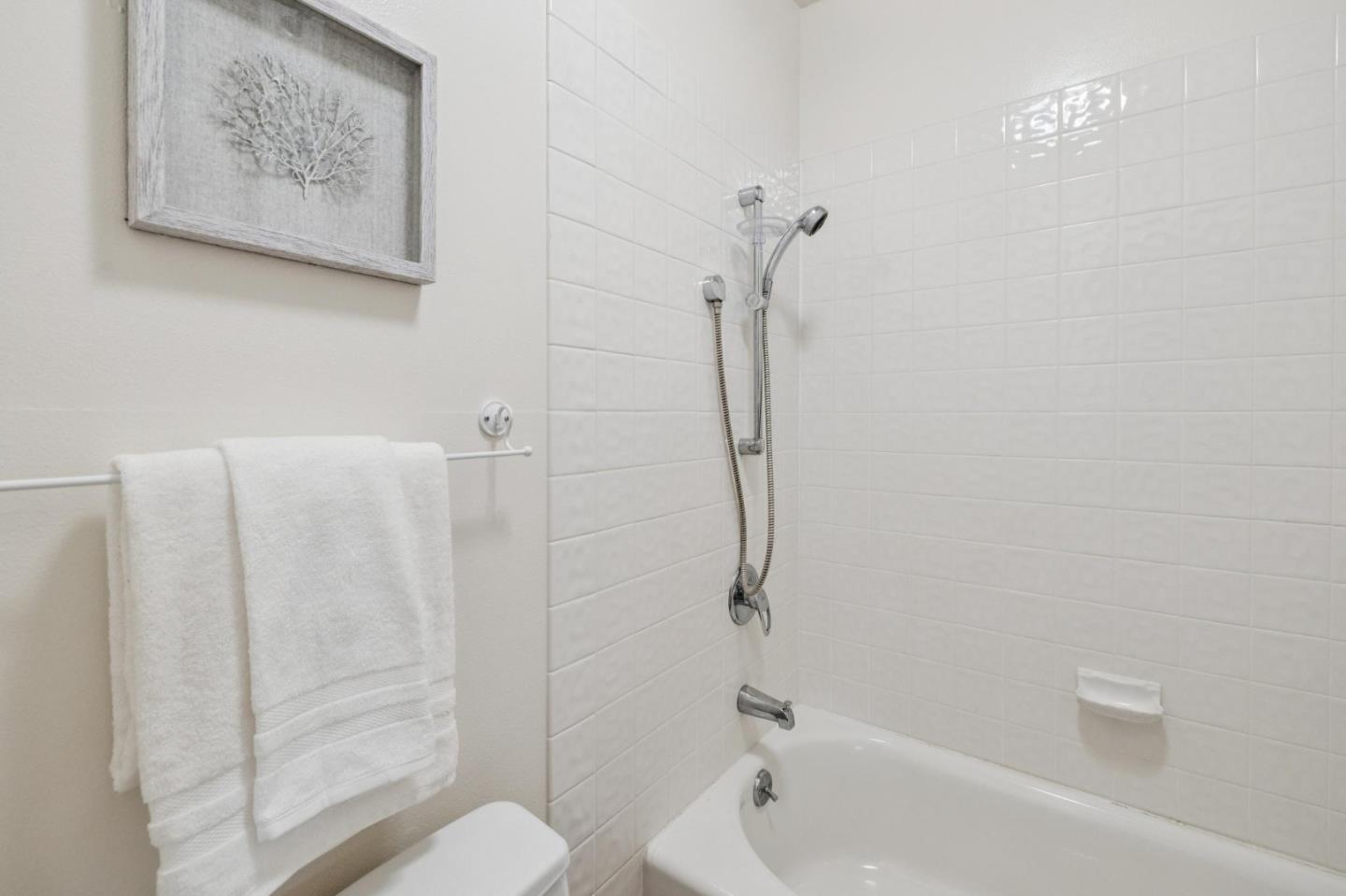 Detail Gallery Image 30 of 58 For 18 Tollridge Ct, San Mateo,  CA 94402 - 3 Beds | 2/1 Baths