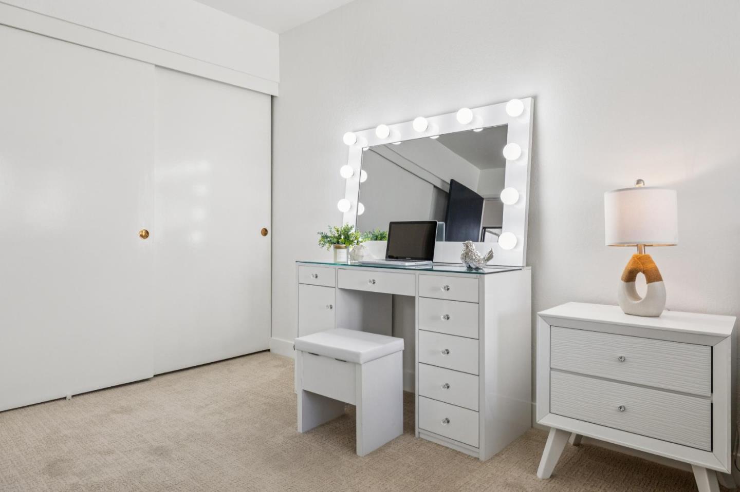 Detail Gallery Image 34 of 58 For 18 Tollridge Ct, San Mateo,  CA 94402 - 3 Beds | 2/1 Baths