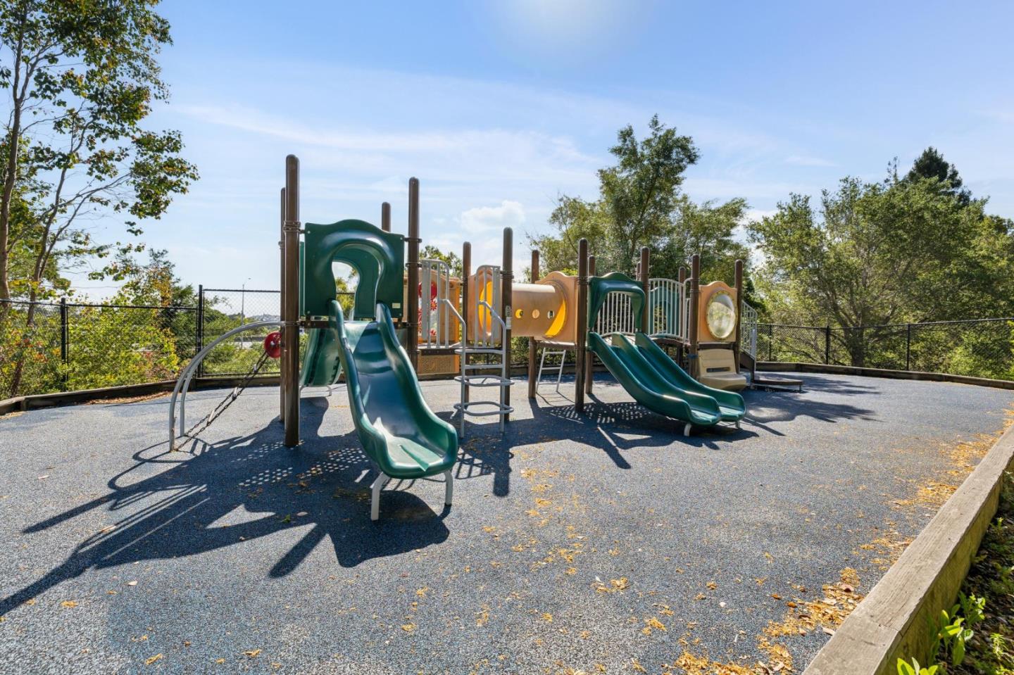 Detail Gallery Image 58 of 58 For 18 Tollridge Ct, San Mateo,  CA 94402 - 3 Beds | 2/1 Baths