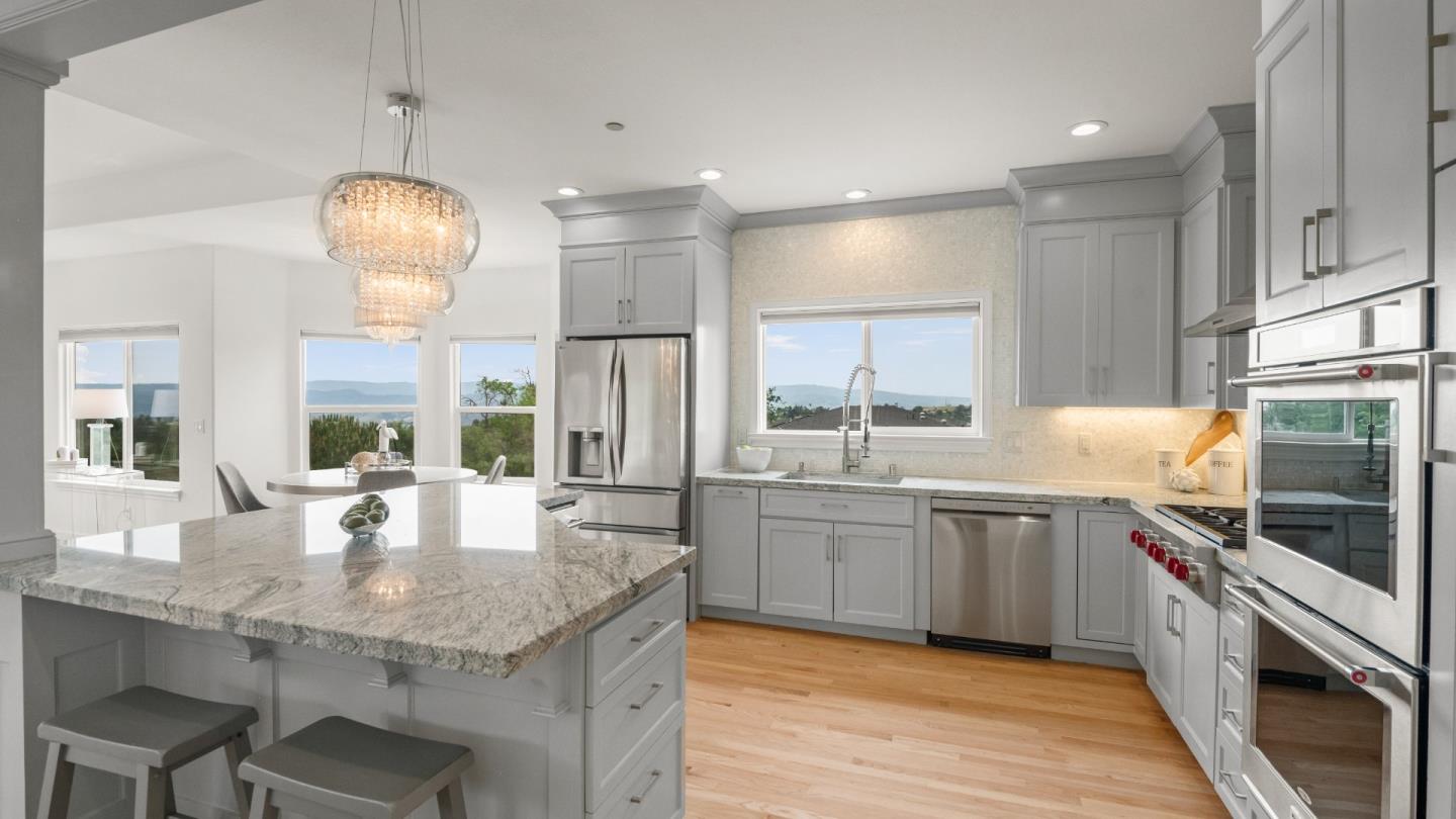 Detail Gallery Image 10 of 35 For 15855 Jackson Oaks Dr, Morgan Hill,  CA 95037 - 5 Beds | 3/1 Baths