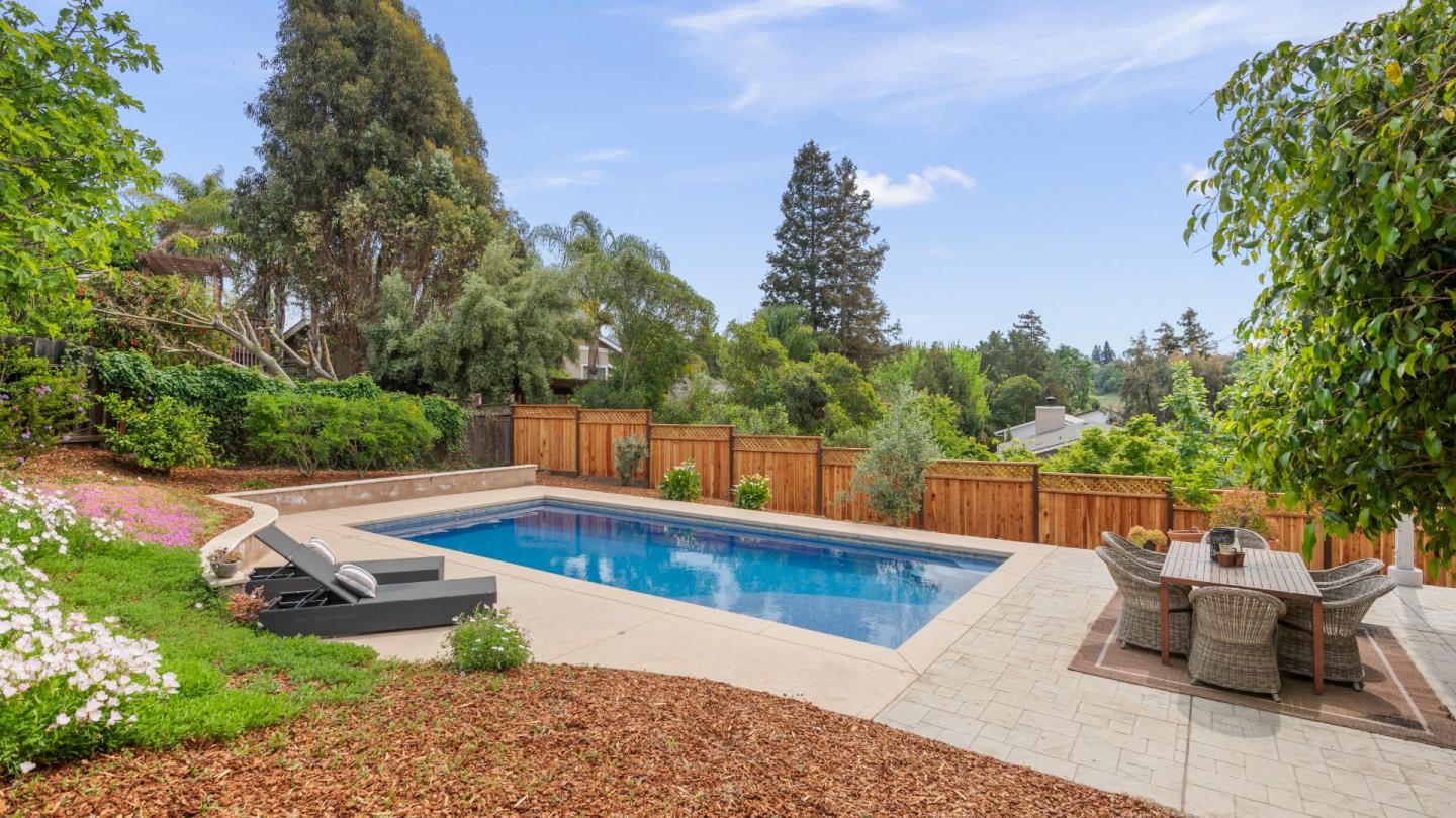 Detail Gallery Image 28 of 35 For 15855 Jackson Oaks Dr, Morgan Hill,  CA 95037 - 5 Beds | 3/1 Baths