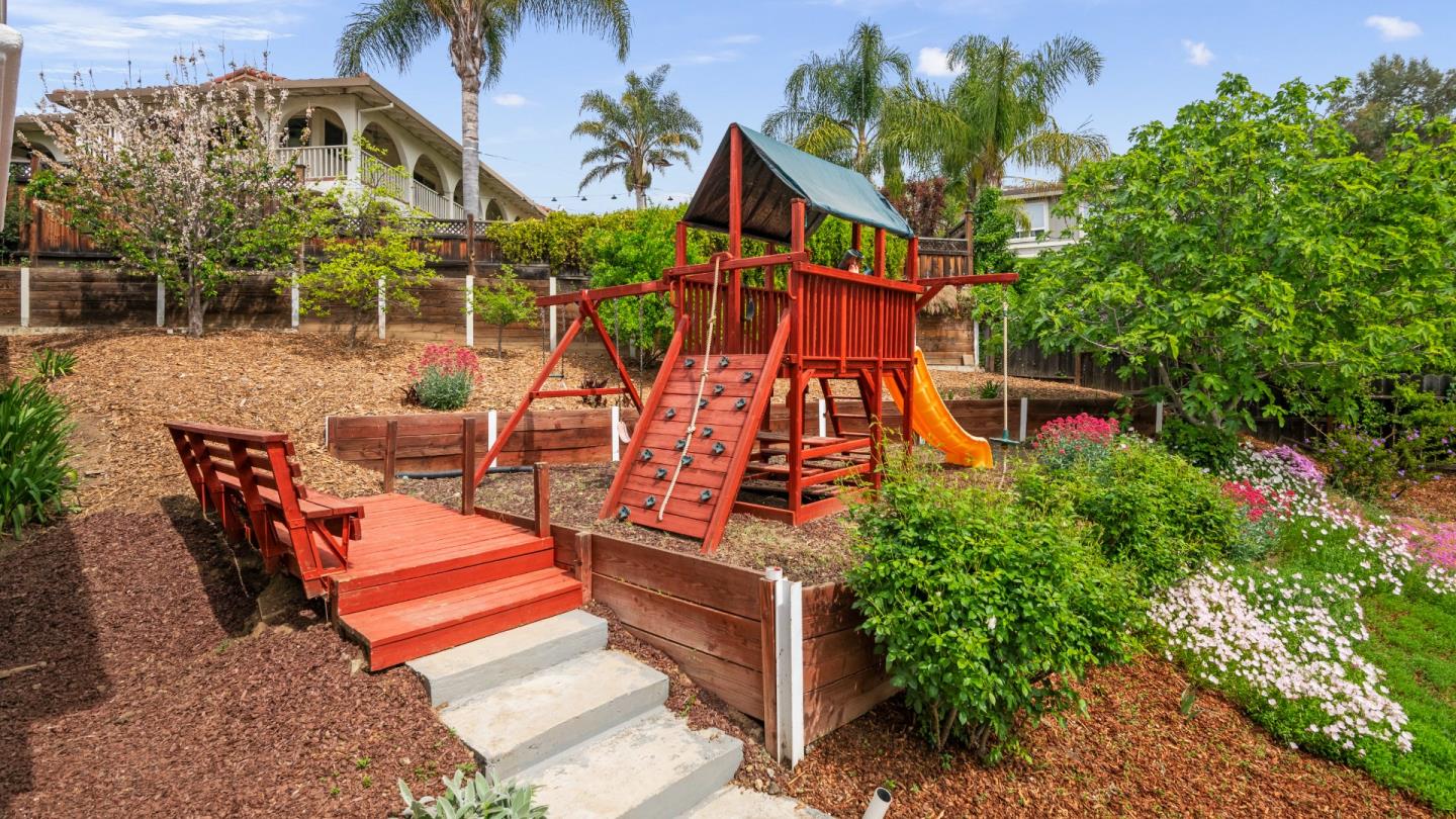 Detail Gallery Image 33 of 35 For 15855 Jackson Oaks Dr, Morgan Hill,  CA 95037 - 5 Beds | 3/1 Baths