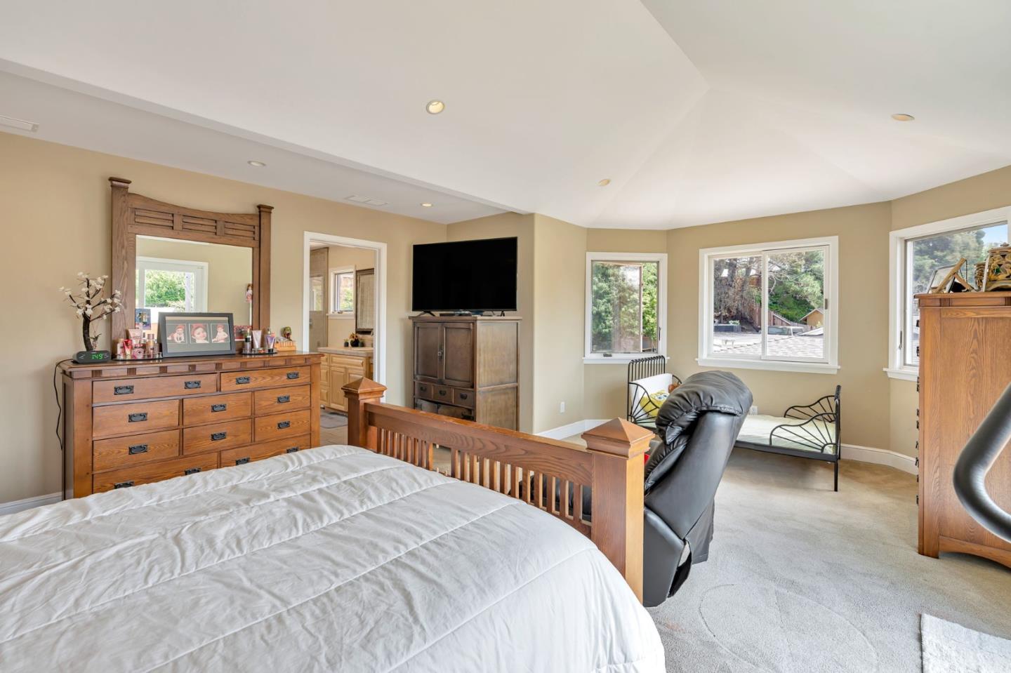 Detail Gallery Image 33 of 47 For 2672 Odonnell Dr, San Pablo,  CA 94806 - 6 Beds | 4 Baths