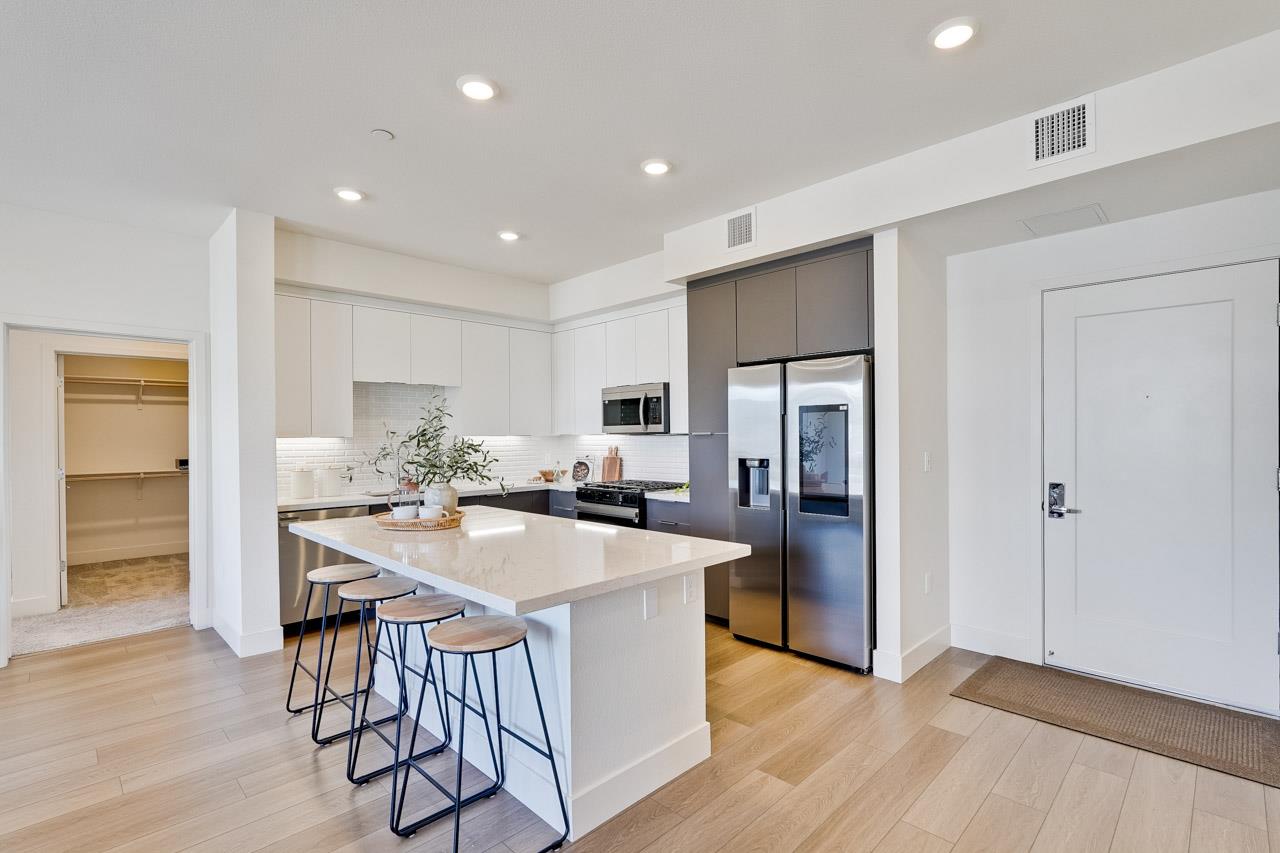 Detail Gallery Image 12 of 62 For 3698 Vision Cmn #221,  Fremont,  CA 94538 - 2 Beds | 2 Baths