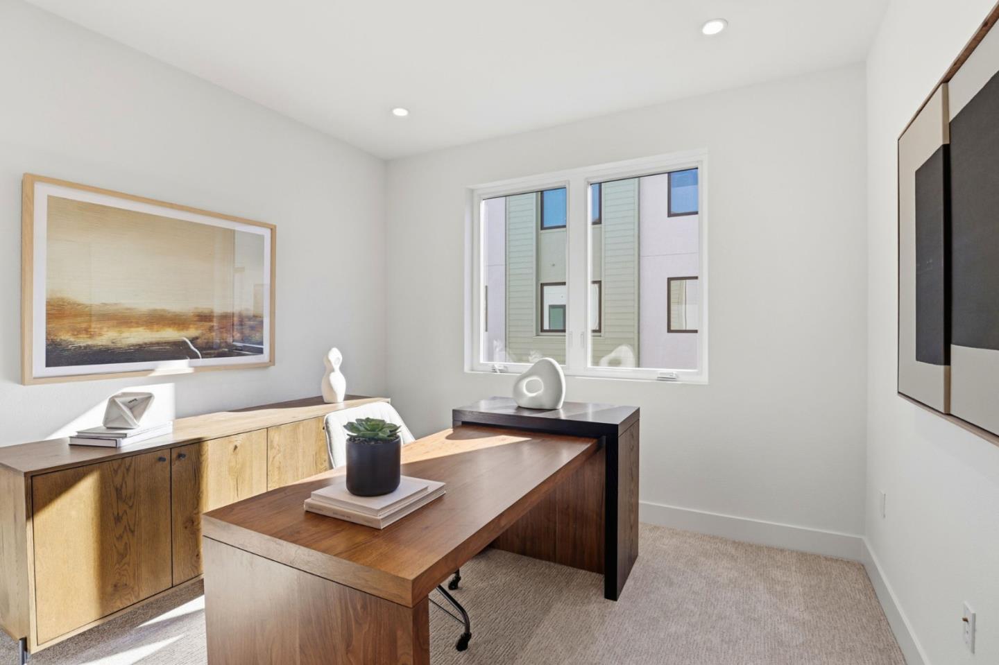 Detail Gallery Image 10 of 25 For 1129 Esther Ct, Palo Alto,  CA 94303 - 3 Beds | 3 Baths