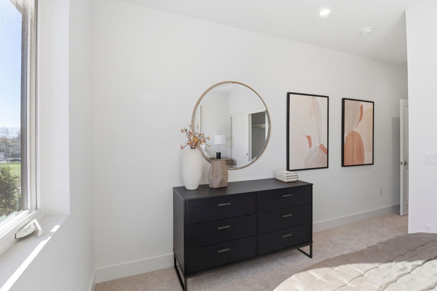 Detail Gallery Image 14 of 25 For 1129 Esther Ct, Palo Alto,  CA 94303 - 3 Beds | 3 Baths