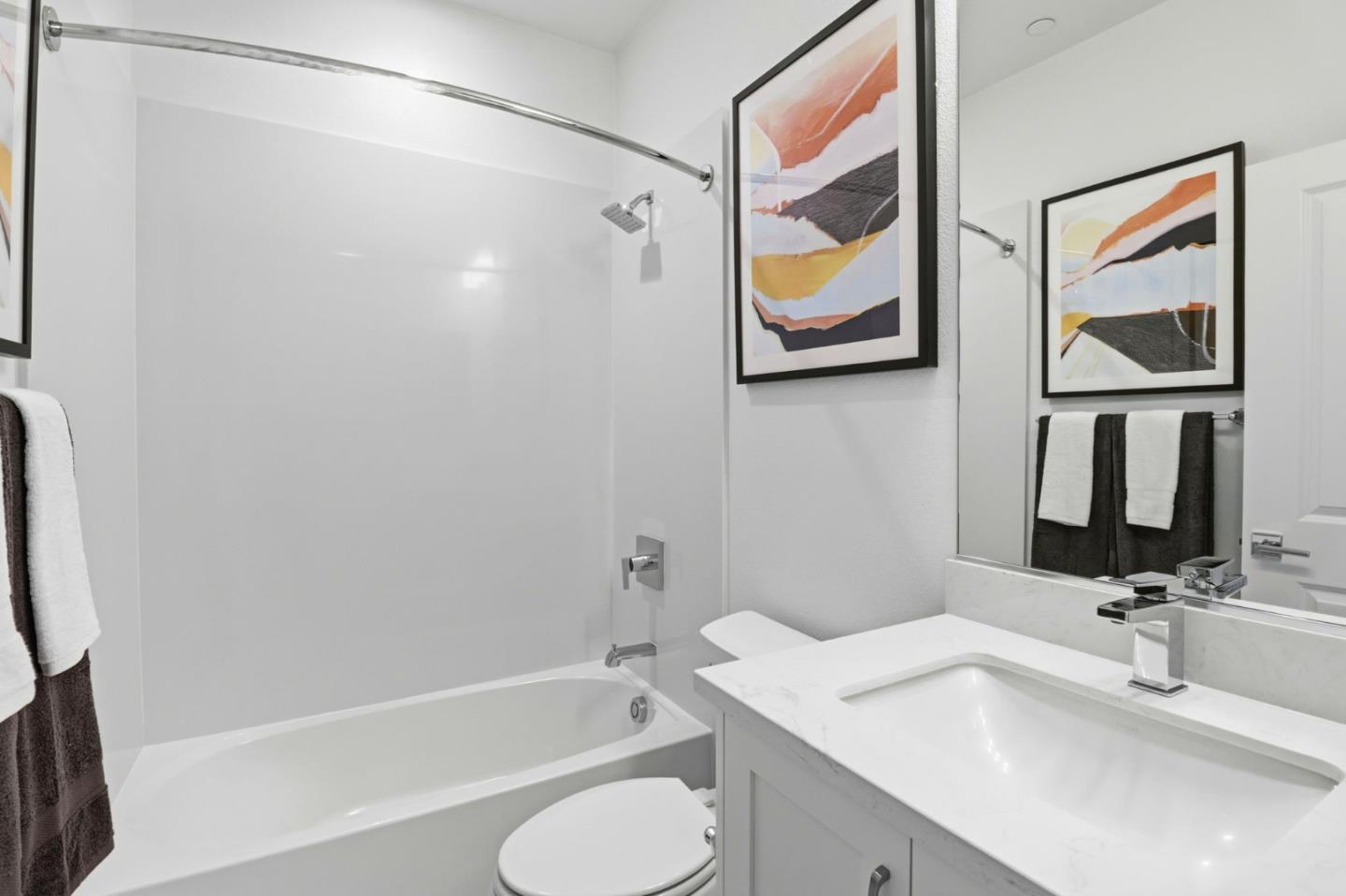 Detail Gallery Image 19 of 25 For 1129 Esther Ct, Palo Alto,  CA 94303 - 3 Beds | 3 Baths