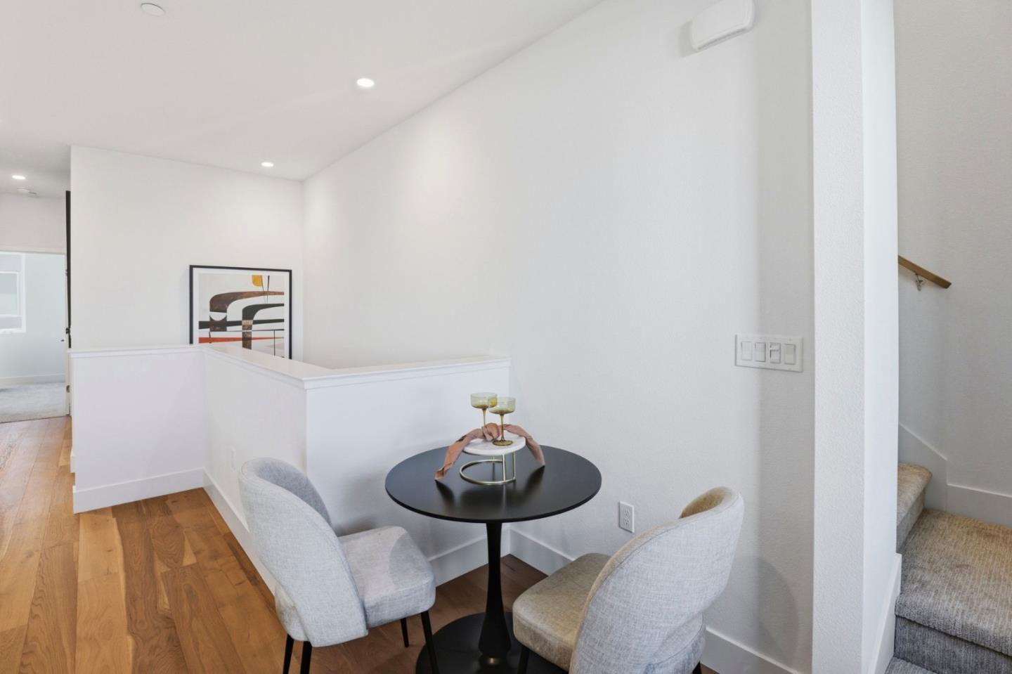 Detail Gallery Image 9 of 25 For 1129 Esther Ct, Palo Alto,  CA 94303 - 3 Beds | 3 Baths