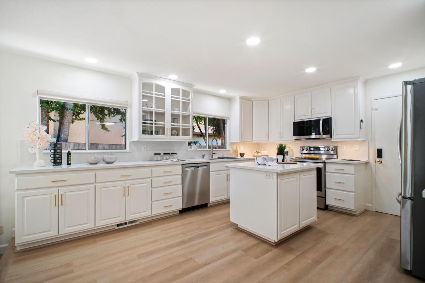 Detail Gallery Image 10 of 64 For 5550 Black Ave, Pleasanton,  CA 94566 - 3 Beds | 2 Baths