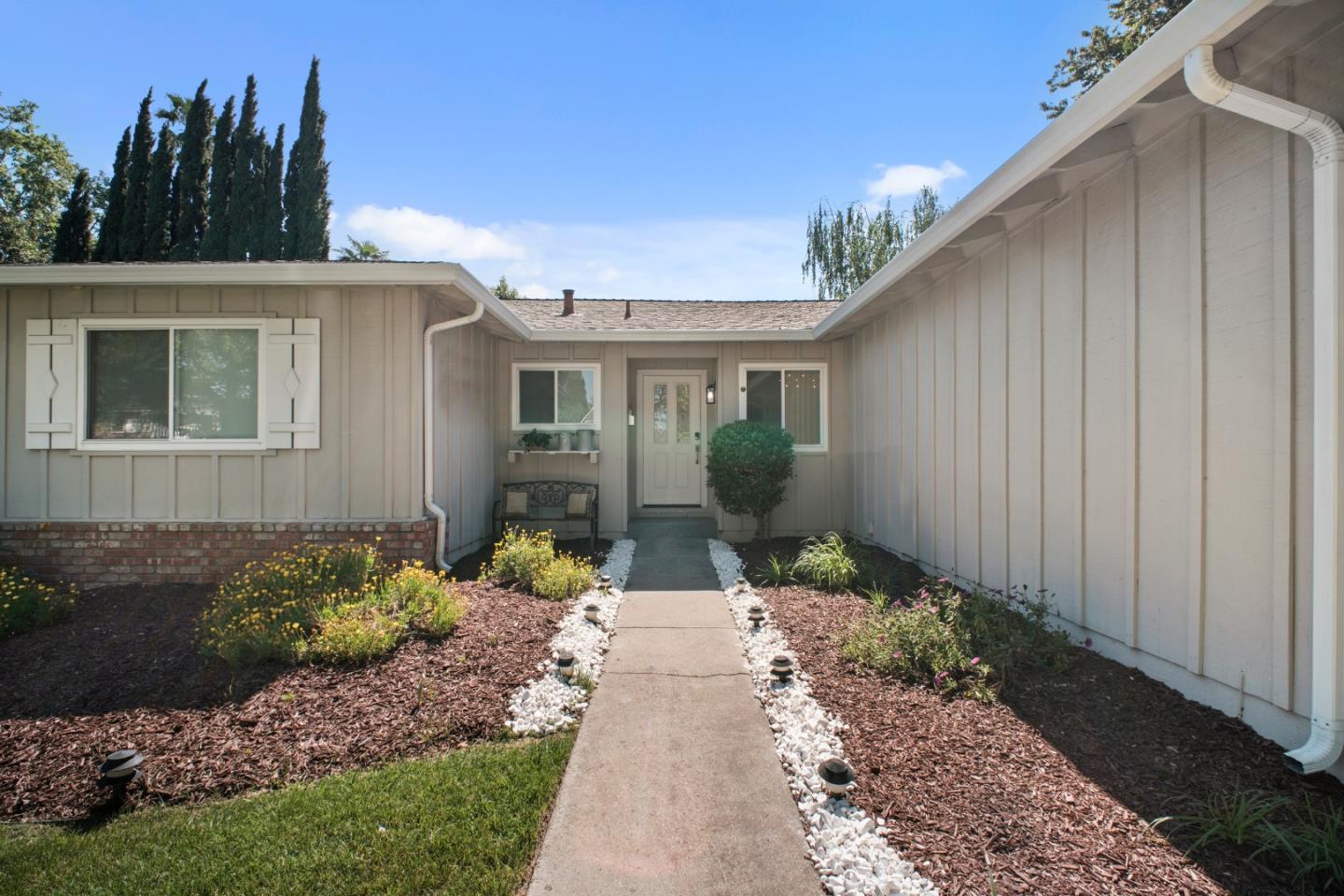 Detail Gallery Image 2 of 64 For 5550 Black Ave, Pleasanton,  CA 94566 - 3 Beds | 2 Baths