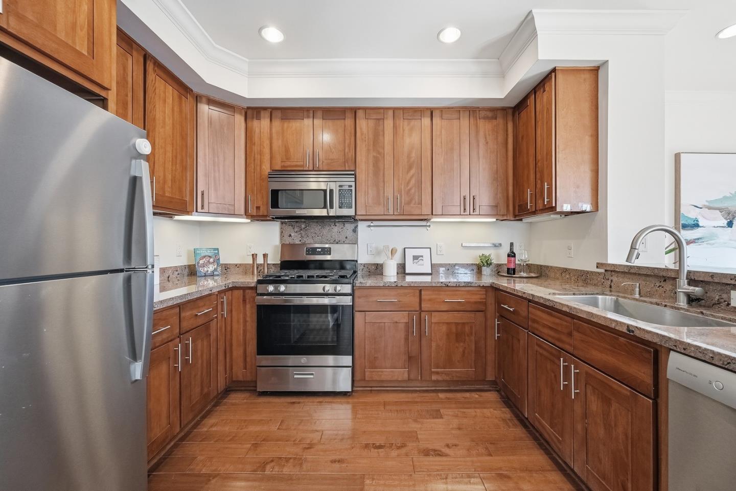 Detail Gallery Image 11 of 33 For 188 Mary Teresa St, San Francisco,  CA 94134 - 2 Beds | 2/1 Baths