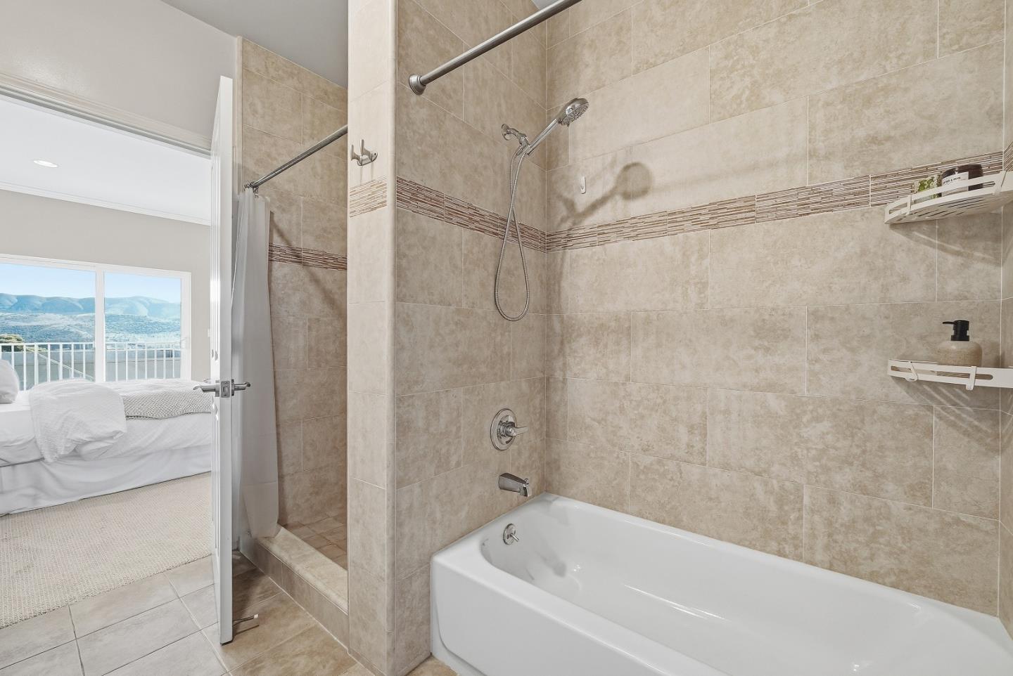 Detail Gallery Image 18 of 33 For 188 Mary Teresa St, San Francisco,  CA 94134 - 2 Beds | 2/1 Baths