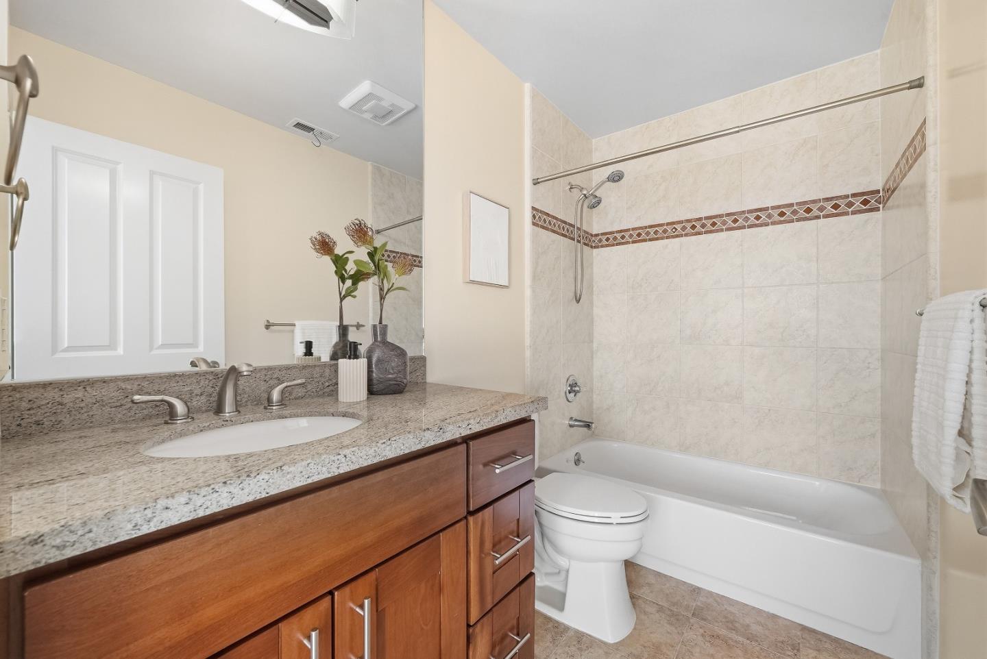 Detail Gallery Image 23 of 33 For 188 Mary Teresa St, San Francisco,  CA 94134 - 2 Beds | 2/1 Baths