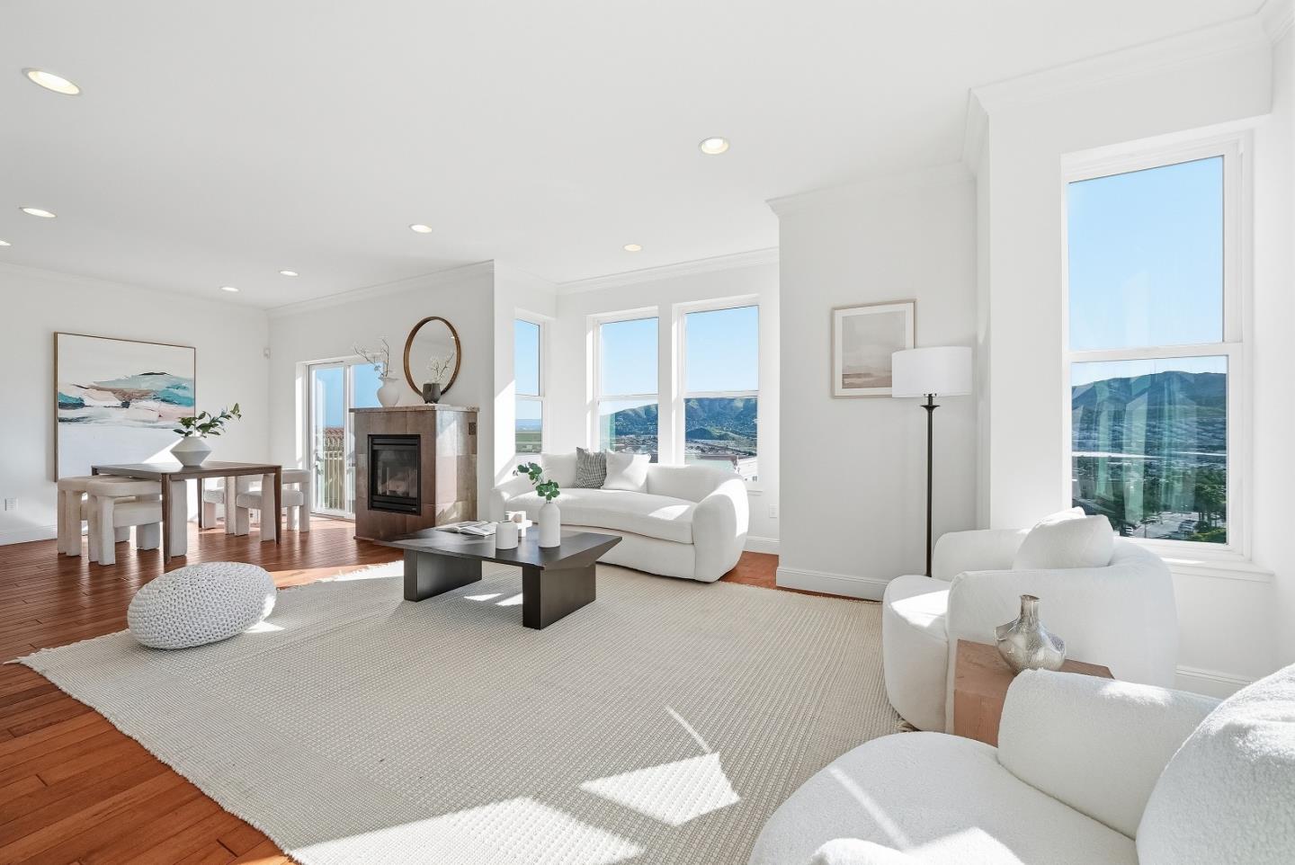 Detail Gallery Image 7 of 33 For 188 Mary Teresa St, San Francisco,  CA 94134 - 2 Beds | 2/1 Baths