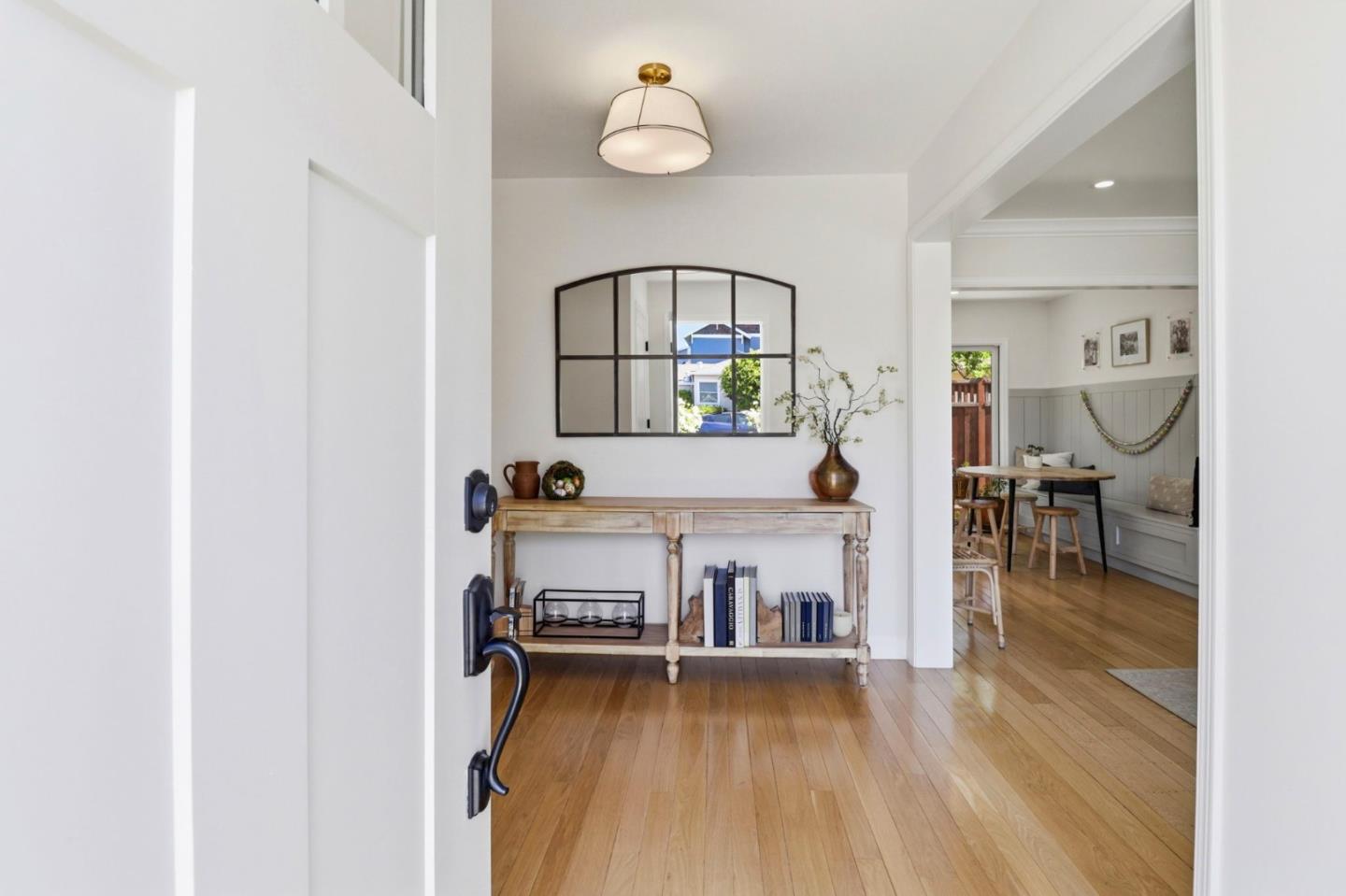 Detail Gallery Image 8 of 33 For 1931 James Ave, Redwood City,  CA 94062 - 3 Beds | 2 Baths