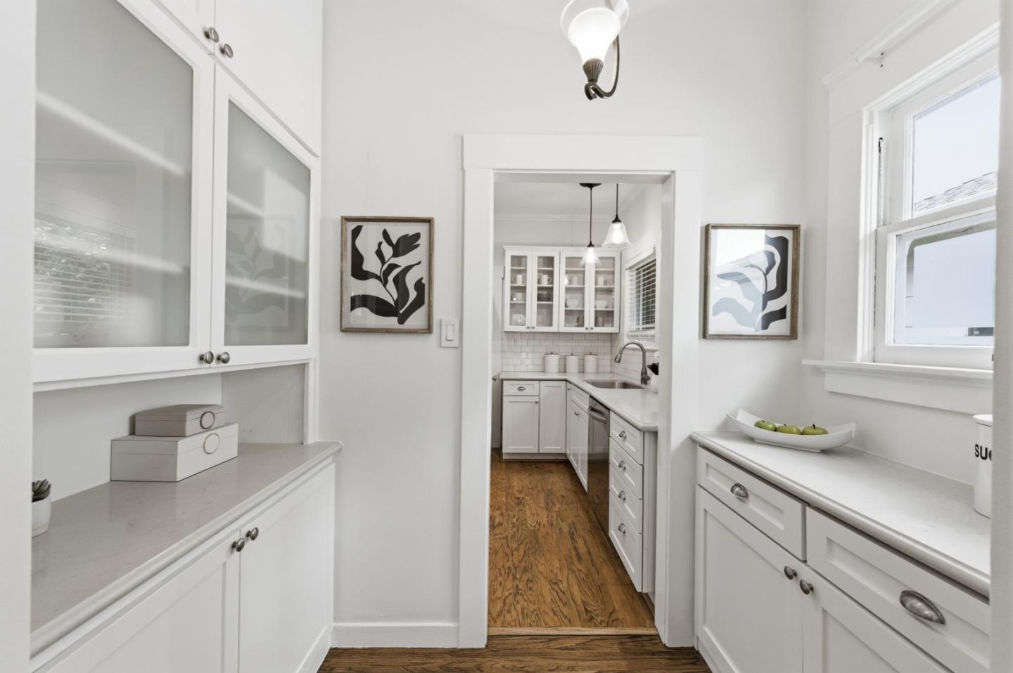 Detail Gallery Image 11 of 32 For 439 Wisnom Ave, San Mateo,  CA 94401 - 2 Beds | 2 Baths