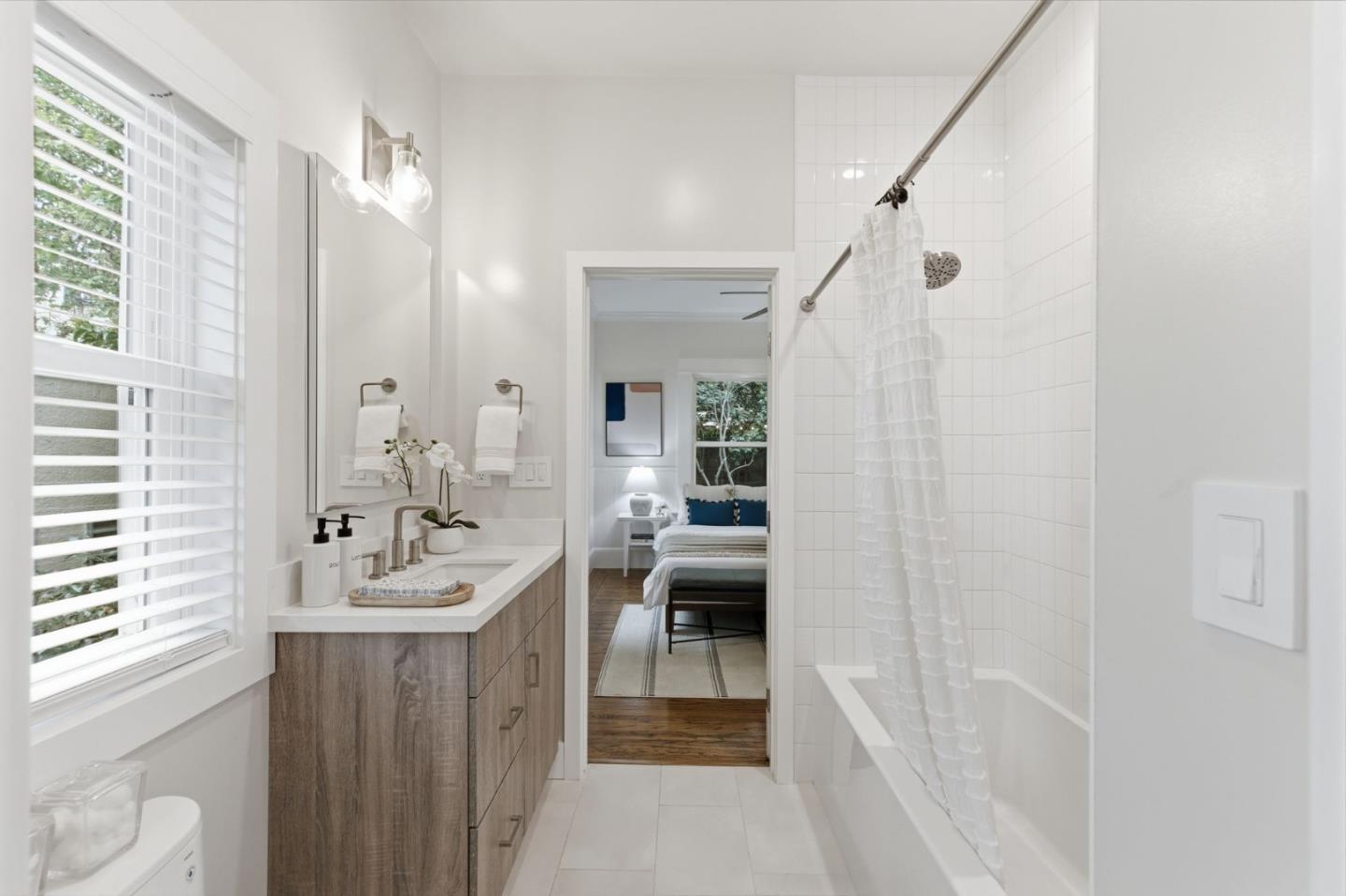 Detail Gallery Image 17 of 32 For 439 Wisnom Ave, San Mateo,  CA 94401 - 2 Beds | 2 Baths