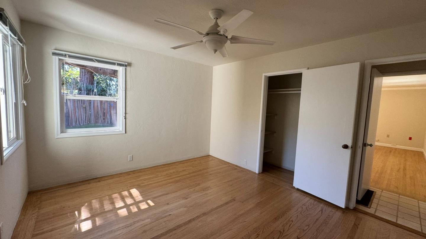 Detail Gallery Image 5 of 17 For 1217 Awalt Unit a,  Mountain View,  CA 94040 - 2 Beds | 2/1 Baths