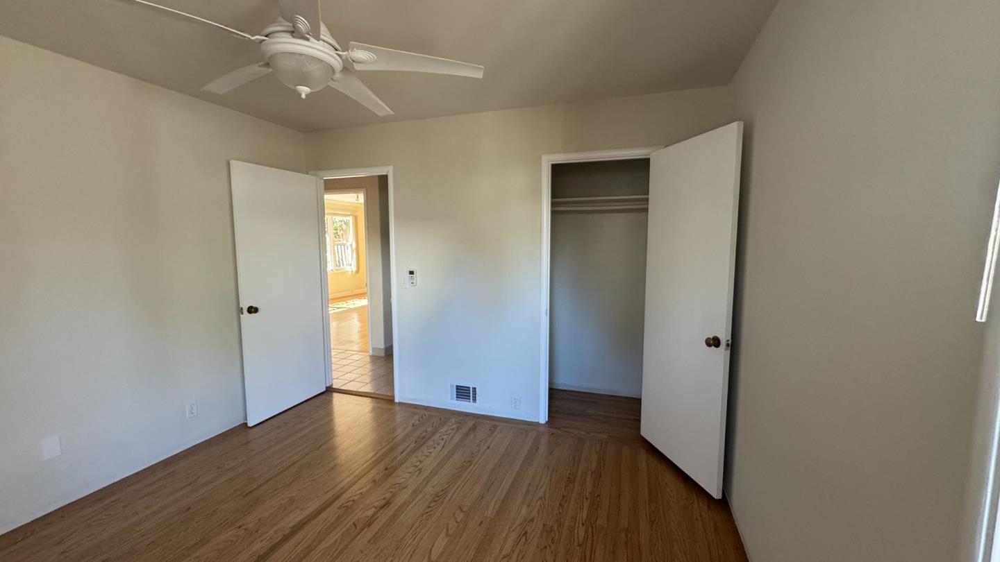 Detail Gallery Image 7 of 17 For 1217 Awalt Unit a,  Mountain View,  CA 94040 - 2 Beds | 2/1 Baths