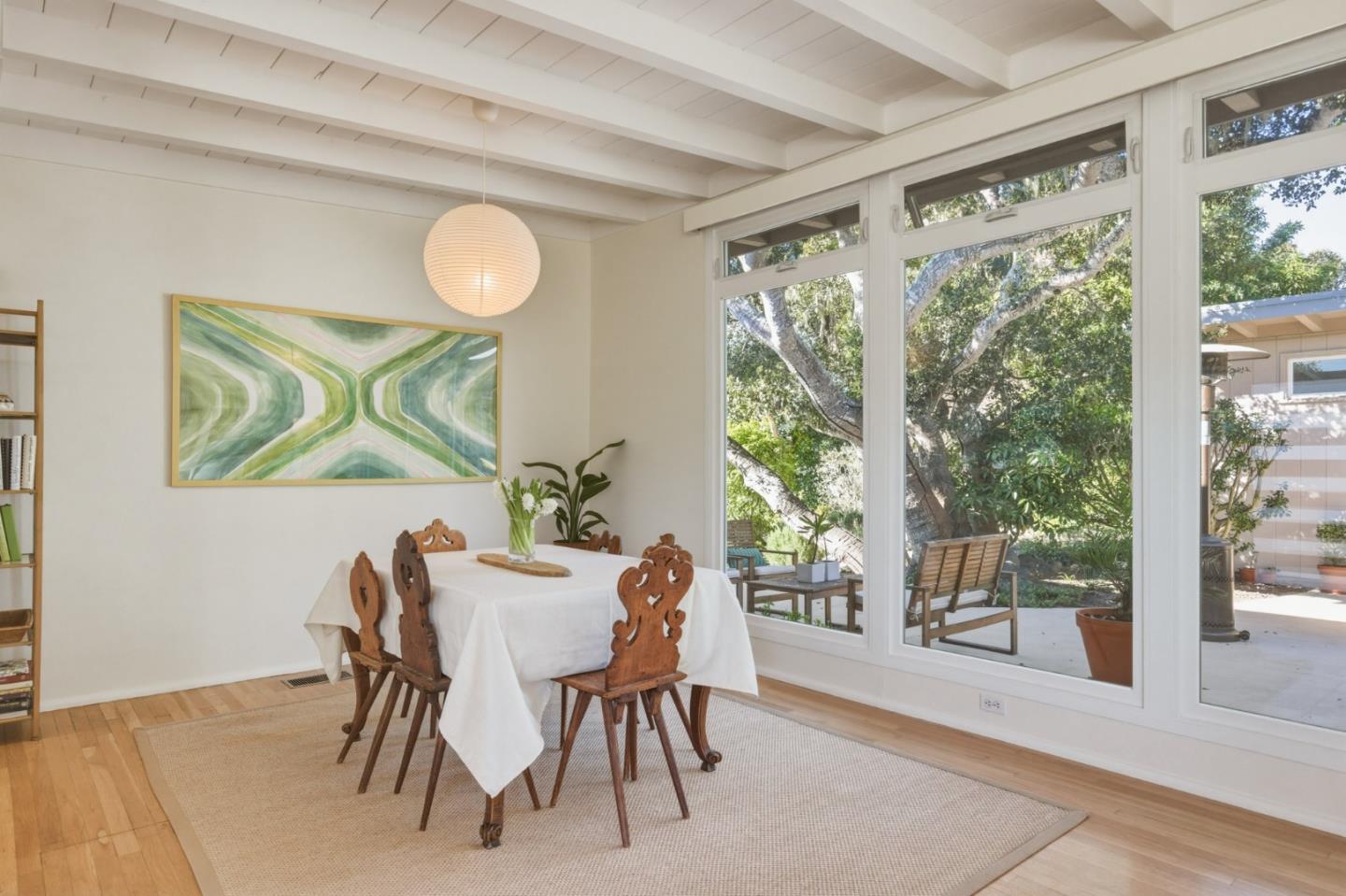 Detail Gallery Image 12 of 33 For 25037 Valley Pl, Carmel,  CA 93923 - 3 Beds | 2 Baths