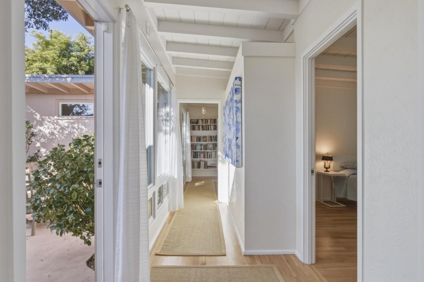 Detail Gallery Image 16 of 33 For 25037 Valley Pl, Carmel,  CA 93923 - 3 Beds | 2 Baths