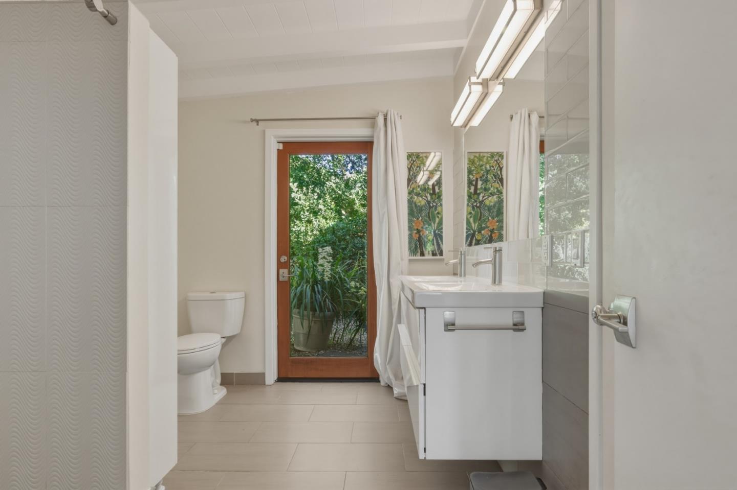 Detail Gallery Image 23 of 33 For 25037 Valley Pl, Carmel,  CA 93923 - 3 Beds | 2 Baths