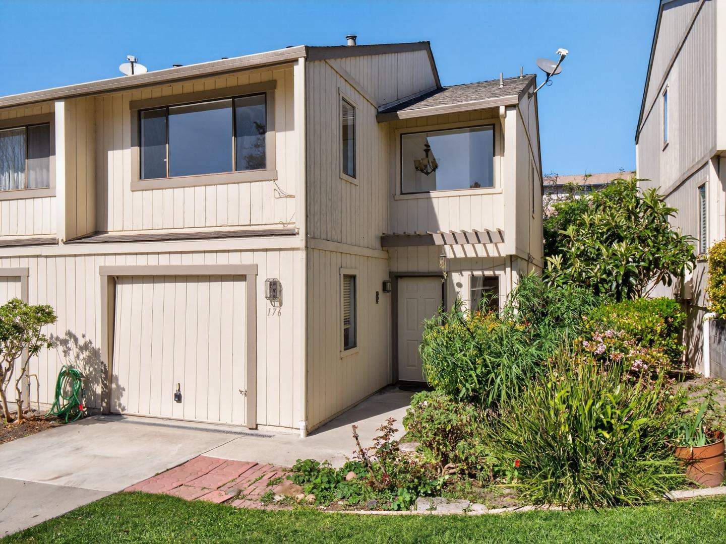 Detail Gallery Image 2 of 39 For 176 Terry Loop, Watsonville,  CA 95076 - 3 Beds | 2/1 Baths