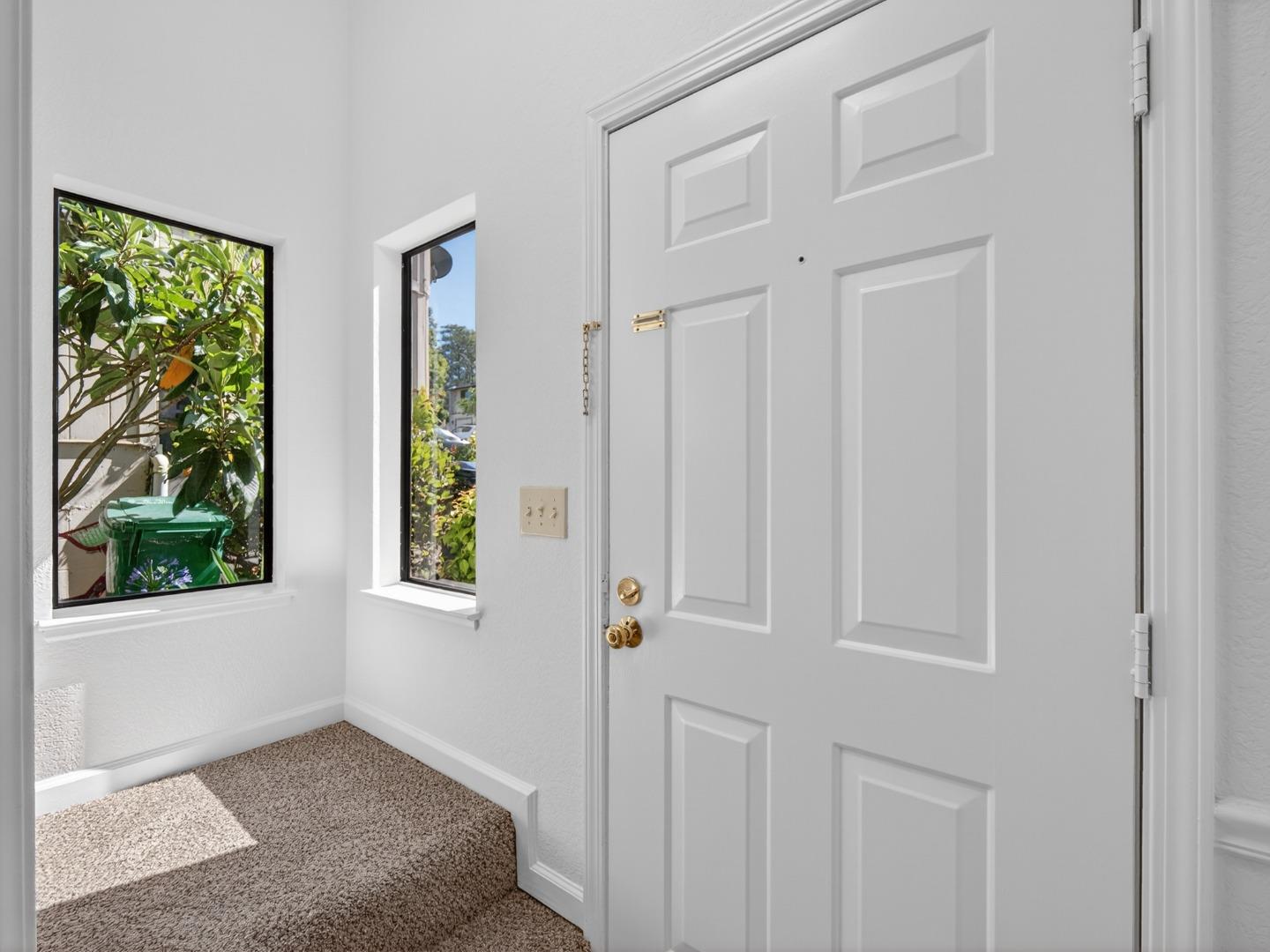 Detail Gallery Image 4 of 39 For 176 Terry Loop, Watsonville,  CA 95076 - 3 Beds | 2/1 Baths